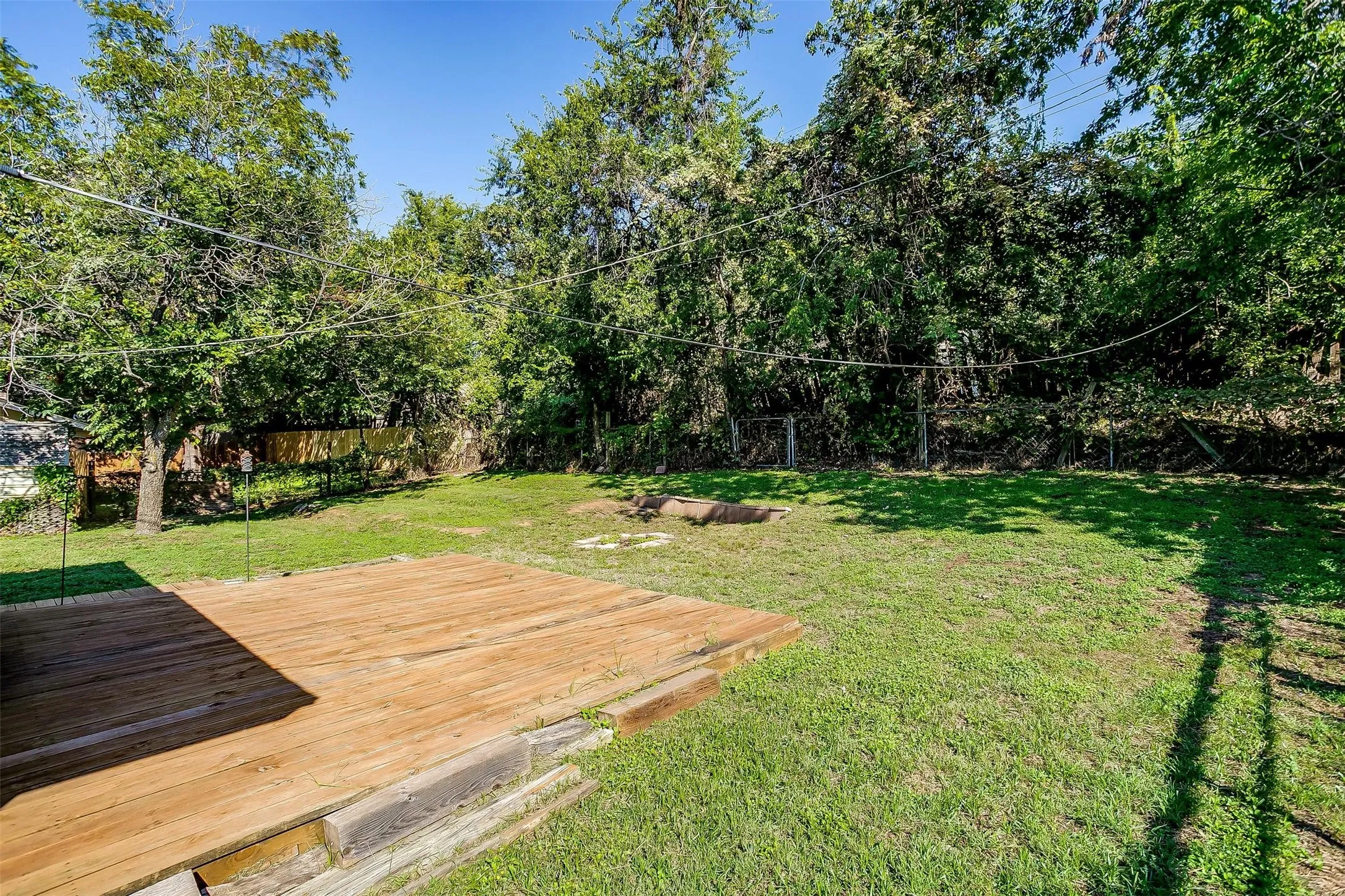 Single Family Residence For Rent in Parker County , 1104 Julie Street, Weatherford, Texas 76086, 3 Bedroom, 2 Bathroom, 2 Garage spaces, 1,395 Sqft, built in 1970, mls#21337407, Real Estate Agent in Weatherford, Homes For Rent in Parker county, Homes For Rent in Weatherford, Realtor in Weatherford Texas, Real Estate Brokerage Independent Realty Texas, Luminita Cordes Realtor
