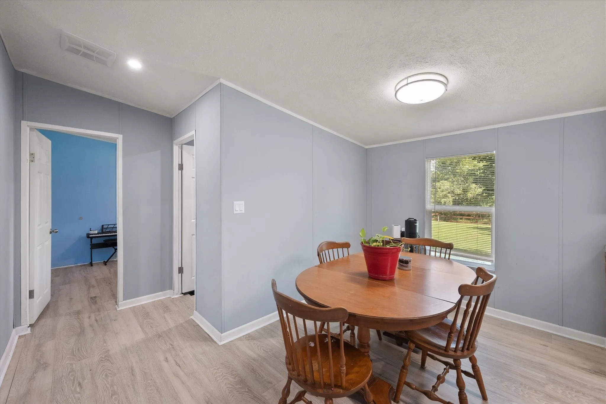 Manufactured Home For Sale in Navarro County , 212 SE County Road 3048a, Corsicana, Texas 75109, 3 Bedrooms, 2 Bathrooms, Garage spaces, 1,400 Sqft, built in 2024, Price $205,000, mls#21337086, Real Estate Agent in Corsicana, Homes For Sale in Navarro county, Homes For Sale in Corsicana, Realtor in Corsicana Texas, Real Estate Brokerage Independent Realty Texas, Luminita Cordes Realtor