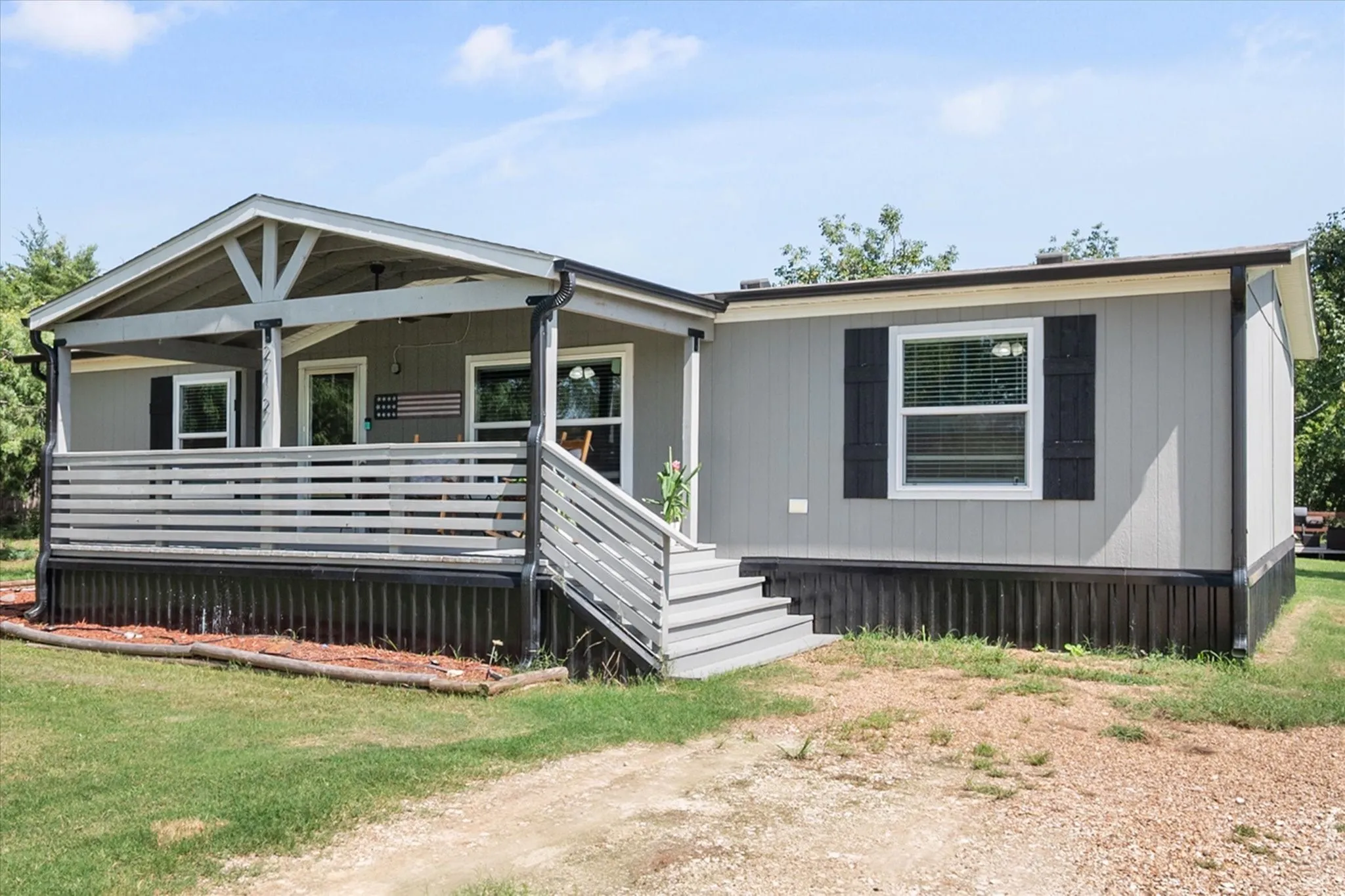 Manufactured Home For Sale in Navarro County , 212 SE County Road 3048a, Corsicana, Texas 75109, 3 Bedrooms, 2 Bathrooms, Garage spaces, 1,400 Sqft, built in 2024, Price $205,000, mls#21337086, Real Estate Agent in Corsicana, Homes For Sale in Navarro county, Homes For Sale in Corsicana, Realtor in Corsicana Texas, Real Estate Brokerage Independent Realty Texas, Luminita Cordes Realtor