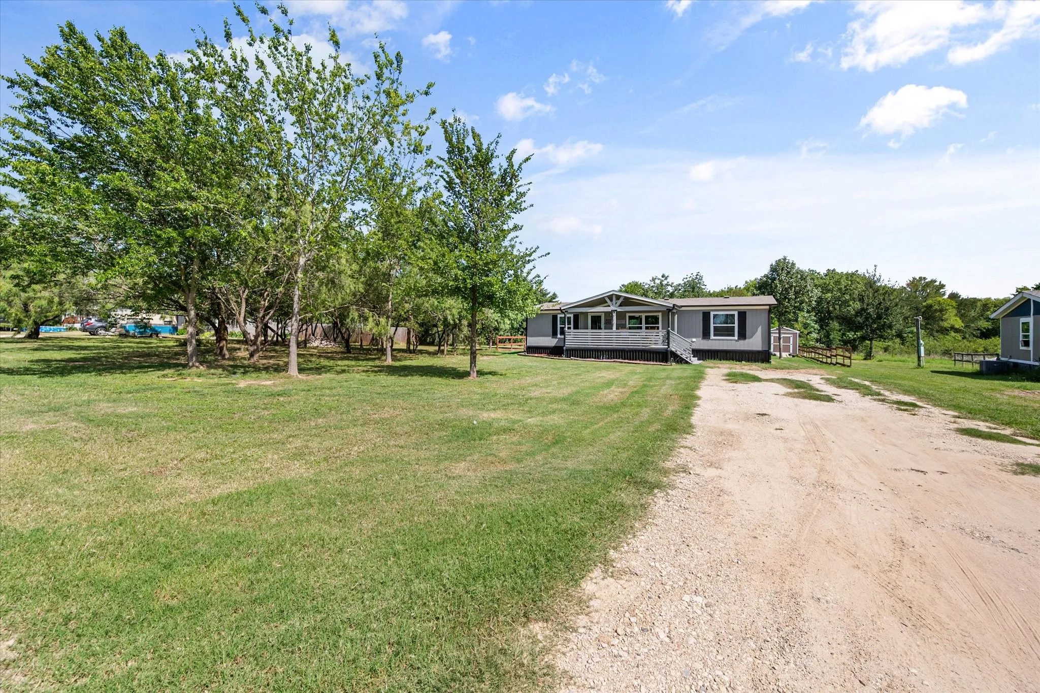 Manufactured Home For Sale in Navarro County , 212 SE County Road 3048a, Corsicana, Texas 75109, 3 Bedrooms, 2 Bathrooms, Garage spaces, 1,400 Sqft, built in 2024, Price $205,000, mls#21337086, Real Estate Agent in Corsicana, Homes For Sale in Navarro county, Homes For Sale in Corsicana, Realtor in Corsicana Texas, Real Estate Brokerage Independent Realty Texas, Luminita Cordes Realtor