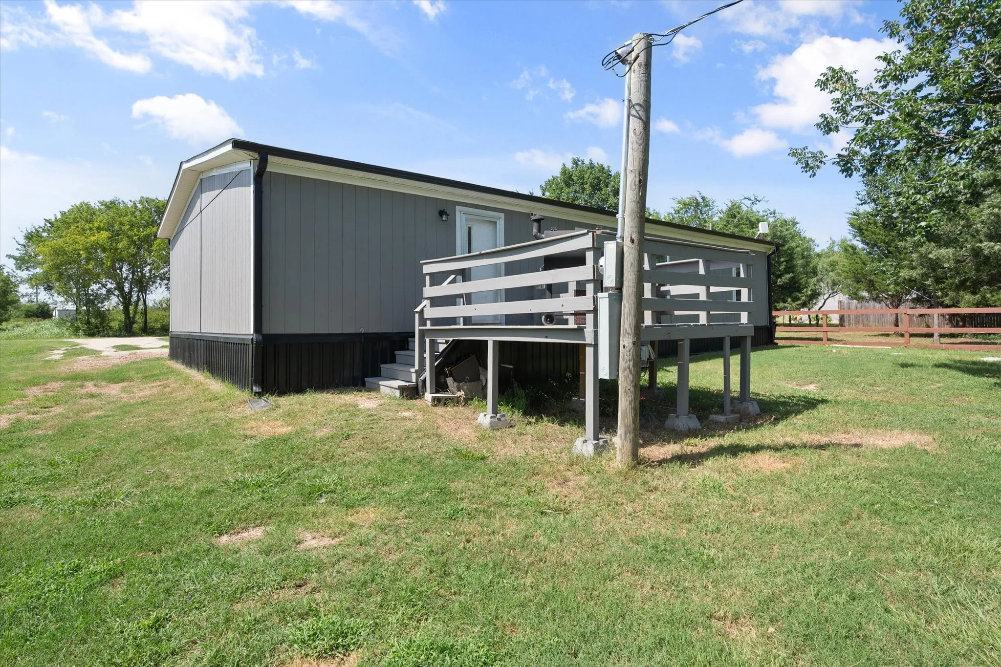 Manufactured Home For Sale in Navarro County , 212 SE County Road 3048a, Corsicana, Texas 75109, 3 Bedrooms, 2 Bathrooms, Garage spaces, 1,400 Sqft, built in 2024, Price $205,000, mls#21337086, Real Estate Agent in Corsicana, Homes For Sale in Navarro county, Homes For Sale in Corsicana, Realtor in Corsicana Texas, Real Estate Brokerage Independent Realty Texas, Luminita Cordes Realtor