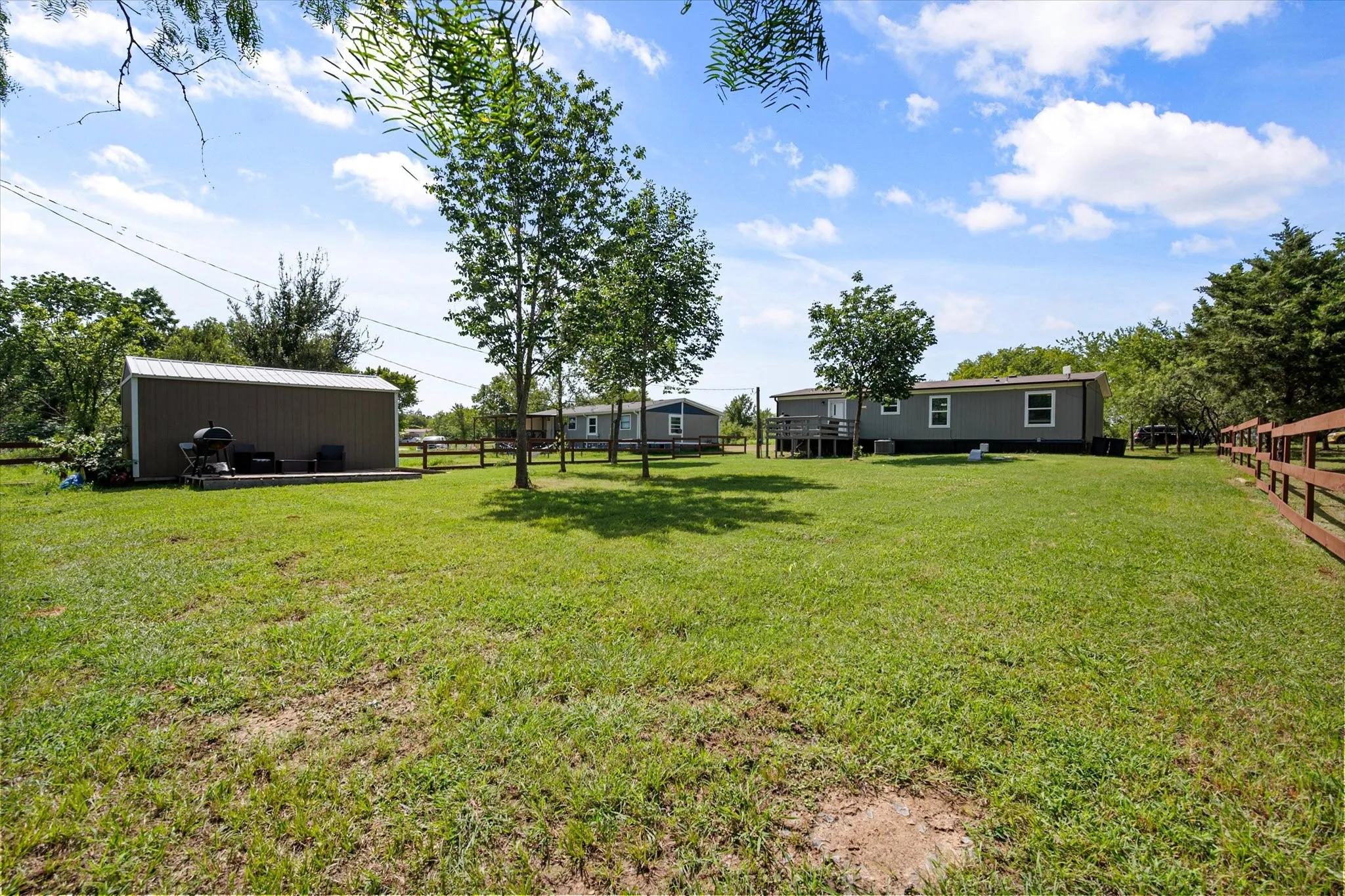 Manufactured Home For Sale in Navarro County , 212 SE County Road 3048a, Corsicana, Texas 75109, 3 Bedrooms, 2 Bathrooms, Garage spaces, 1,400 Sqft, built in 2024, Price $205,000, mls#21337086, Real Estate Agent in Corsicana, Homes For Sale in Navarro county, Homes For Sale in Corsicana, Realtor in Corsicana Texas, Real Estate Brokerage Independent Realty Texas, Luminita Cordes Realtor
