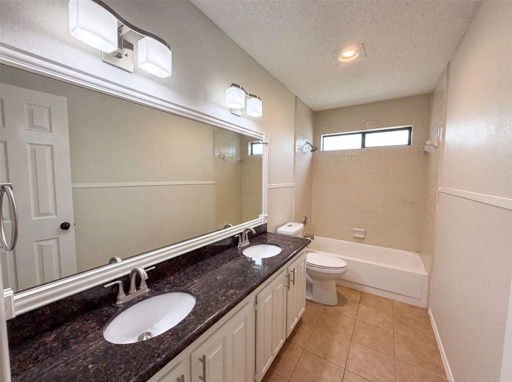 Single Family Residence For Sale in Tarrant County , 4300 Windwillow Court, Fort Worth, Texas 76137, 4 Bedroom, 2 Bathroom, 2 Garage spaces, 2,050 Sqft, built in 1987, mls#21337442, Real Estate Agent in Fort Worth, Homes For Sale in Tarrant county, Homes For Sale in Fort Worth, Realtor in Fort Worth Texas, Real Estate Brokerage Independent Realty Texas, Luminita Cordes Realtor