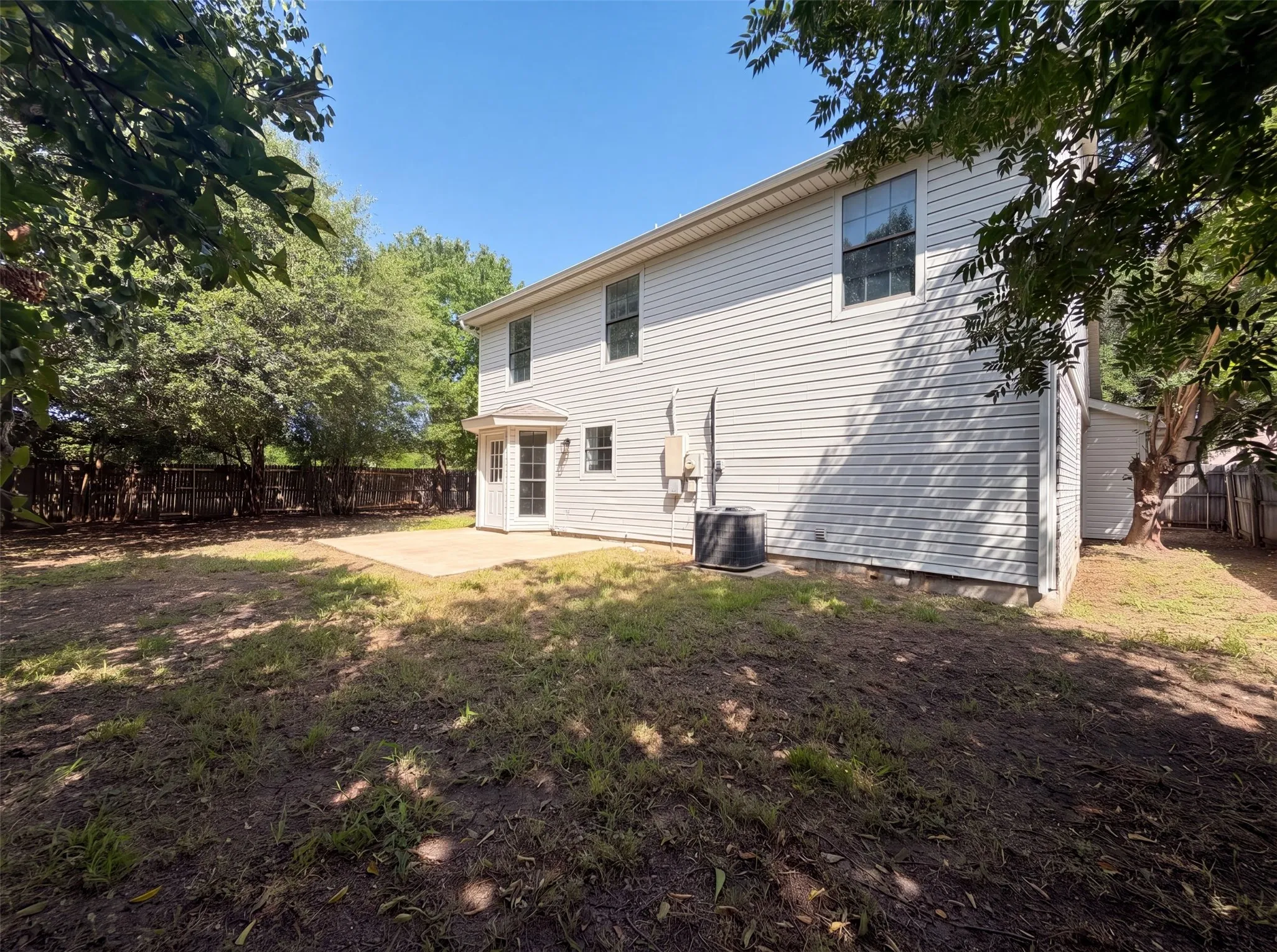 Single Family Residence For Sale in Tarrant County , 4300 Windwillow Court, Fort Worth, Texas 76137, 4 Bedroom, 2 Bathroom, 2 Garage spaces, 2,050 Sqft, built in 1987, mls#21337442, Real Estate Agent in Fort Worth, Homes For Sale in Tarrant county, Homes For Sale in Fort Worth, Realtor in Fort Worth Texas, Real Estate Brokerage Independent Realty Texas, Luminita Cordes Realtor