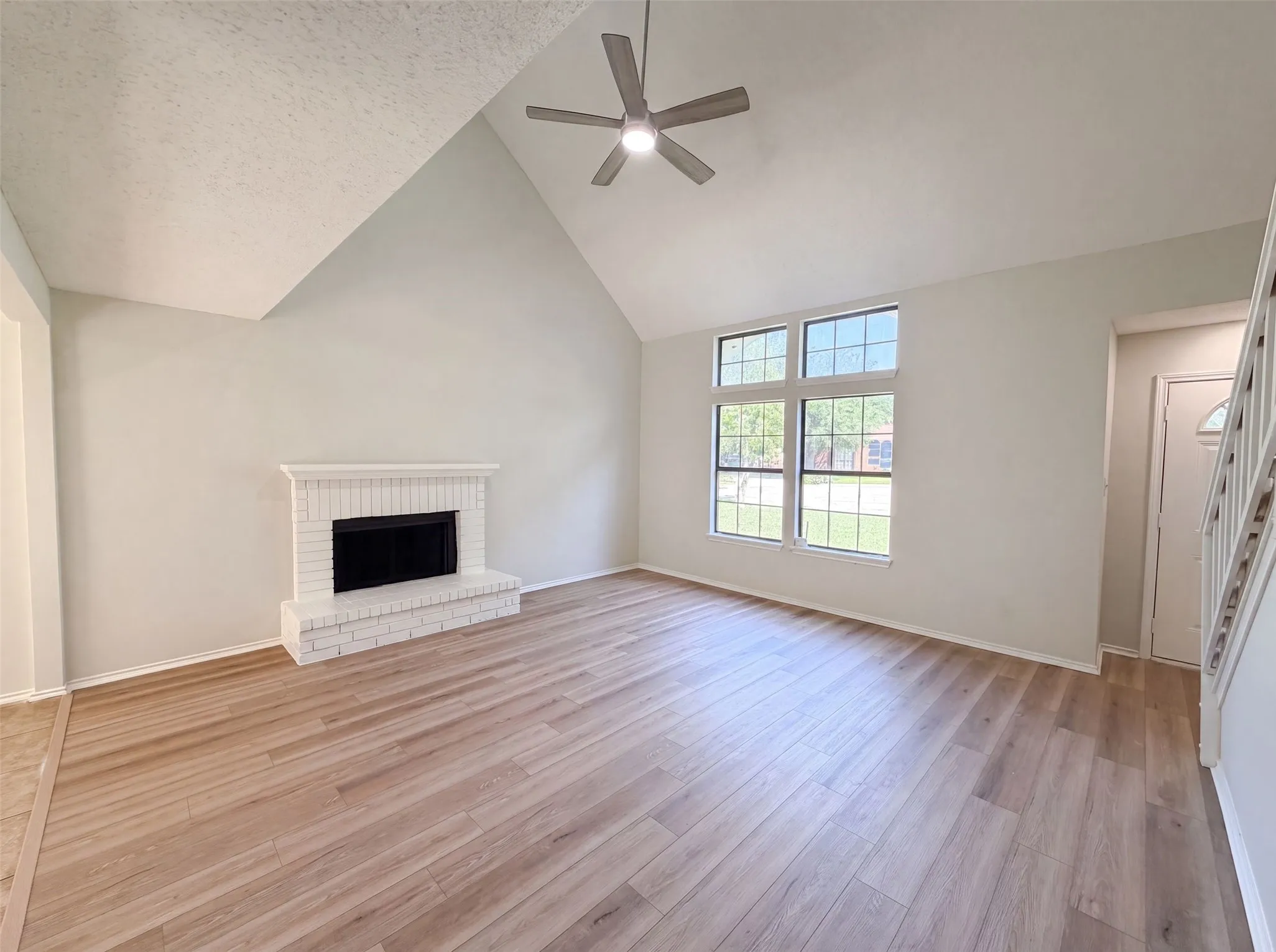 Single Family Residence For Sale in Tarrant County , 4300 Windwillow Court, Fort Worth, Texas 76137, 4 Bedroom, 2 Bathroom, 2 Garage spaces, 2,050 Sqft, built in 1987, mls#21337442, Real Estate Agent in Fort Worth, Homes For Sale in Tarrant county, Homes For Sale in Fort Worth, Realtor in Fort Worth Texas, Real Estate Brokerage Independent Realty Texas, Luminita Cordes Realtor