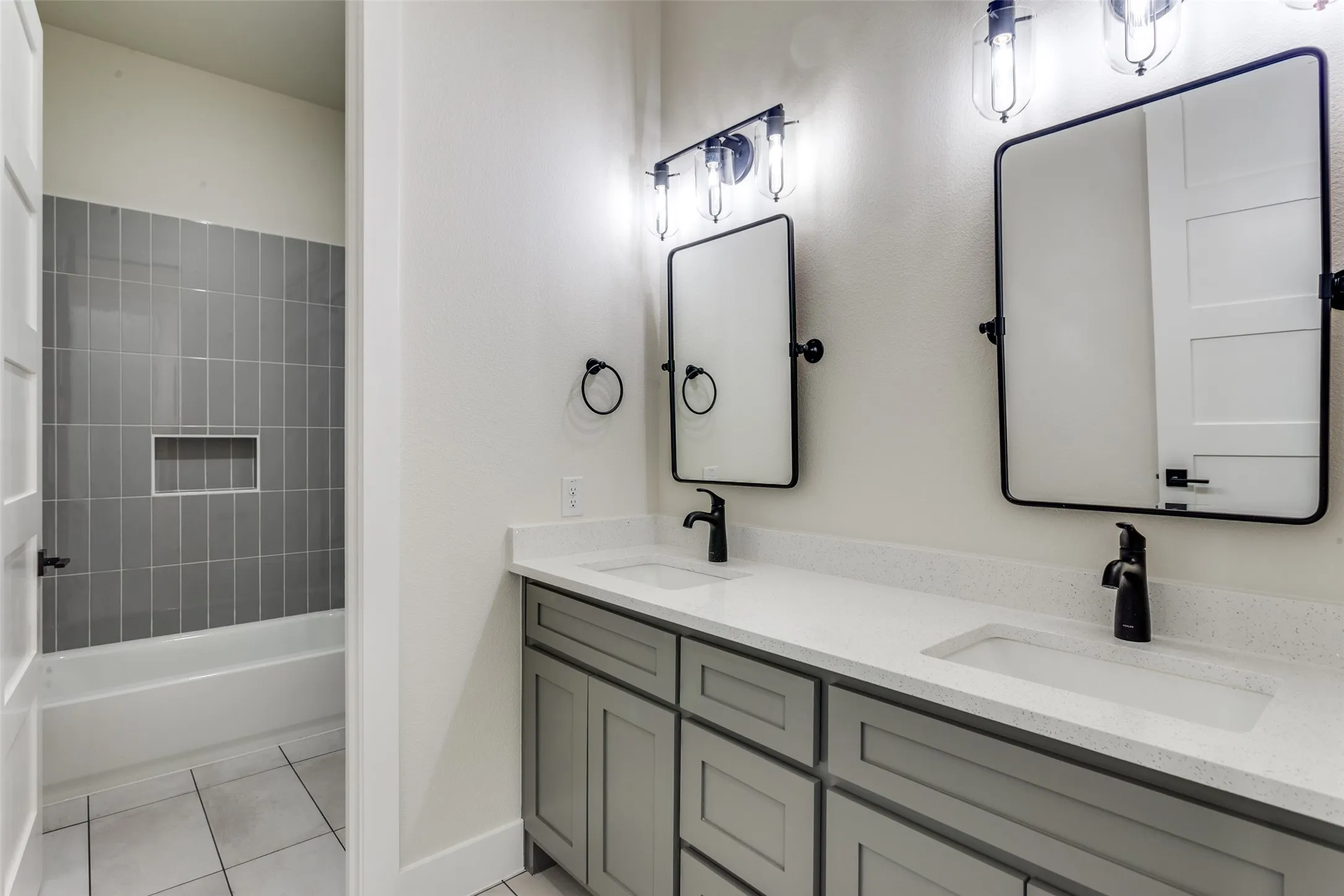 Single Family Residence For Sale in Parker County , 1037 Woodland Road, Weatherford, Texas 76088, 3 Bedroom, 3 Bathroom, 2 Garage spaces, 2,710 Sqft, built in 2025, mls#21331196, Real Estate Agent in Weatherford, Homes For Sale in Parker county, Homes For Sale in Weatherford, Realtor in Weatherford Texas, Real Estate Brokerage Independent Realty Texas, Luminita Cordes Realtor