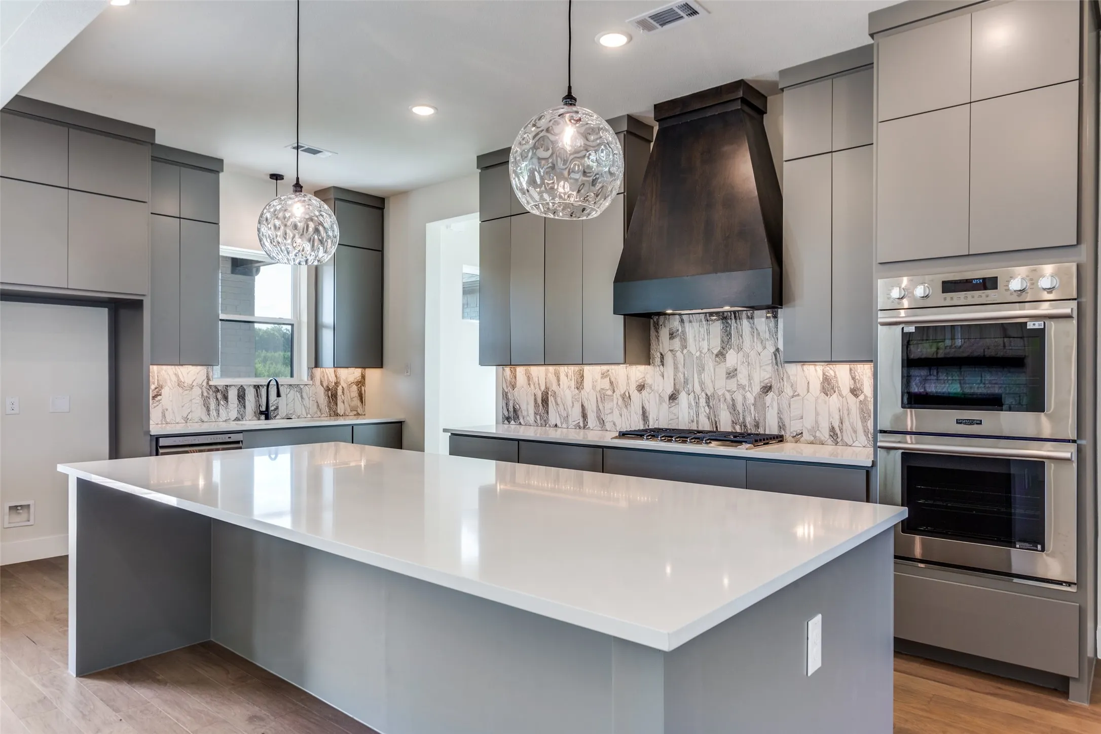 Single Family Residence For Sale in Parker County , 1037 Woodland Road, Weatherford, Texas 76088, 3 Bedroom, 3 Bathroom, 2 Garage spaces, 2,710 Sqft, built in 2025, mls#21331196, Real Estate Agent in Weatherford, Homes For Sale in Parker county, Homes For Sale in Weatherford, Realtor in Weatherford Texas, Real Estate Brokerage Independent Realty Texas, Luminita Cordes Realtor