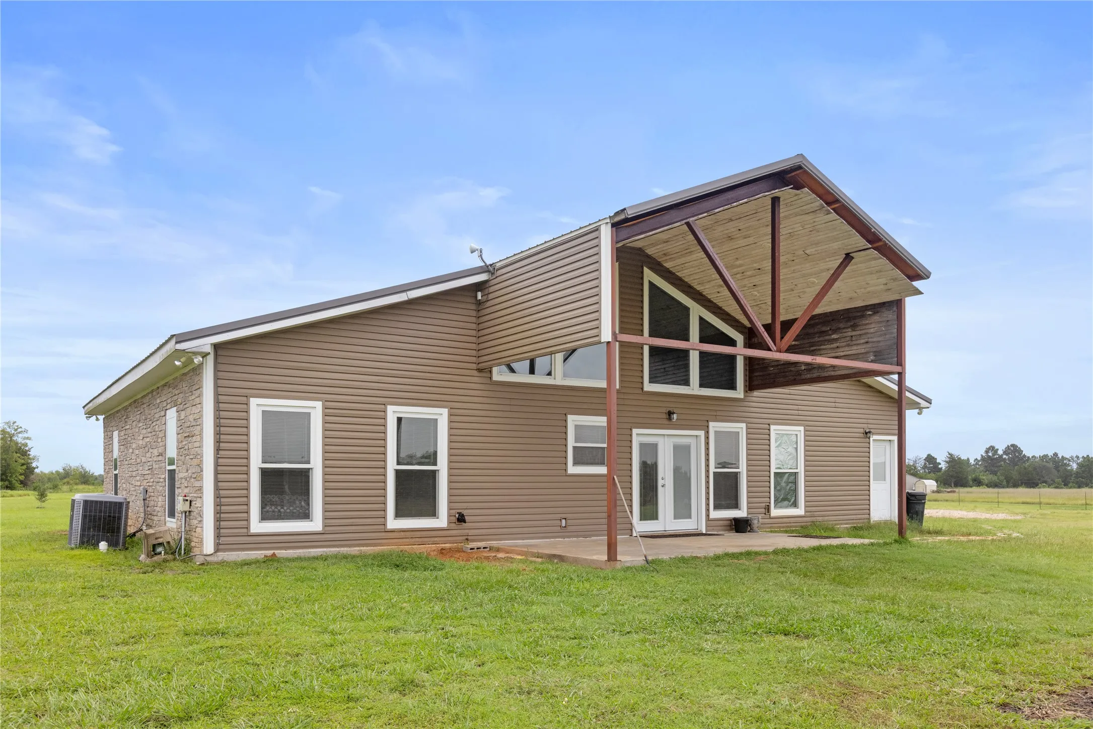 Single Family Residence For Sale in Lamar County , 161 County Road 33450, Sumner, Texas 75486, 3 Bedroom, 2 Bathroom, Garage spaces, 2,112 Sqft, built in 2019, mls#21336846, Real Estate Agent in Sumner, Homes For Sale in Lamar county, Homes For Sale in Sumner, Realtor in Sumner Texas, Real Estate Brokerage Independent Realty Texas, Luminita Cordes Realtor