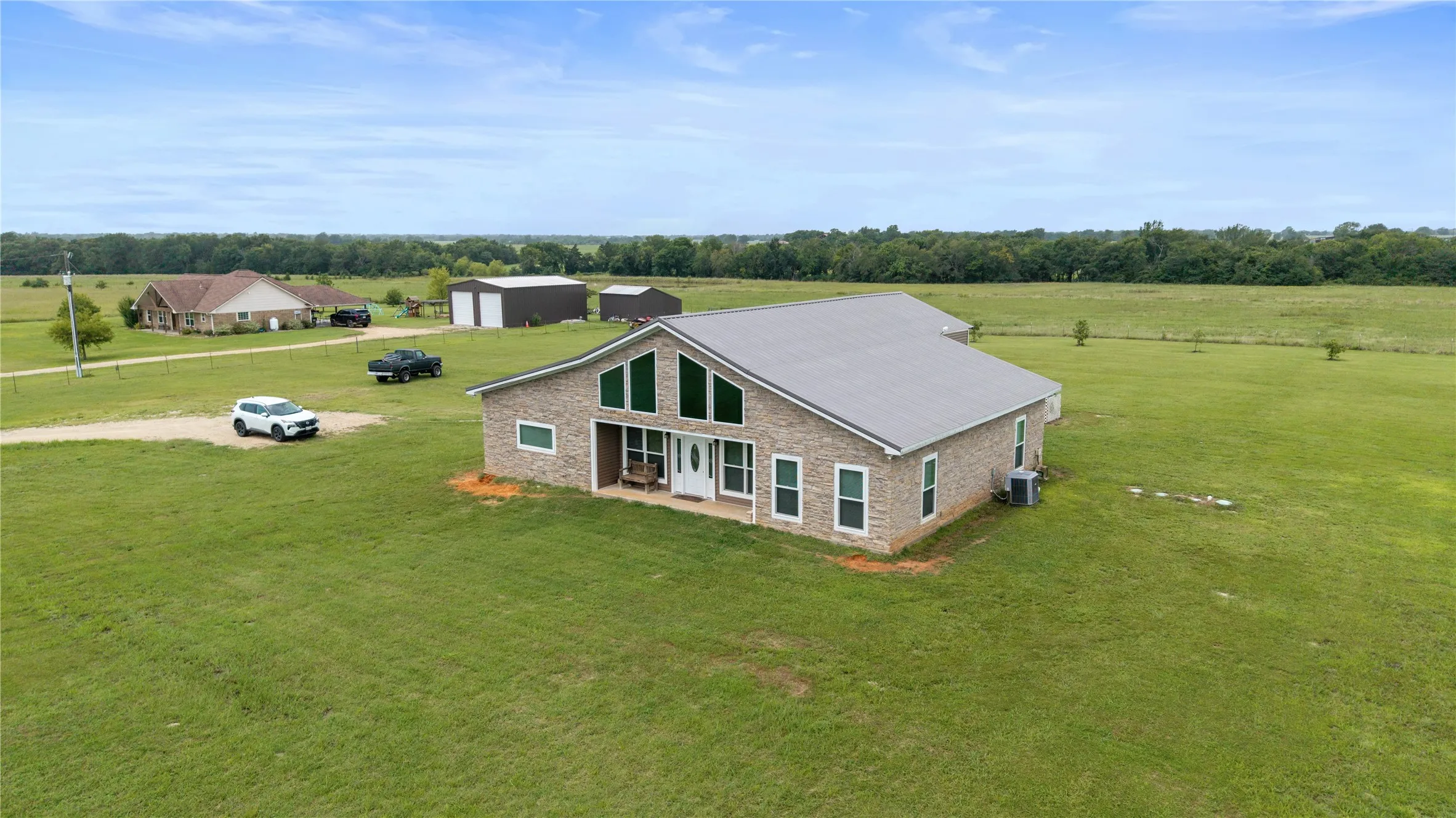 Single Family Residence For Sale in Lamar County , 161 County Road 33450, Sumner, Texas 75486, 3 Bedroom, 2 Bathroom, Garage spaces, 2,112 Sqft, built in 2019, mls#21336846, Real Estate Agent in Sumner, Homes For Sale in Lamar county, Homes For Sale in Sumner, Realtor in Sumner Texas, Real Estate Brokerage Independent Realty Texas, Luminita Cordes Realtor
