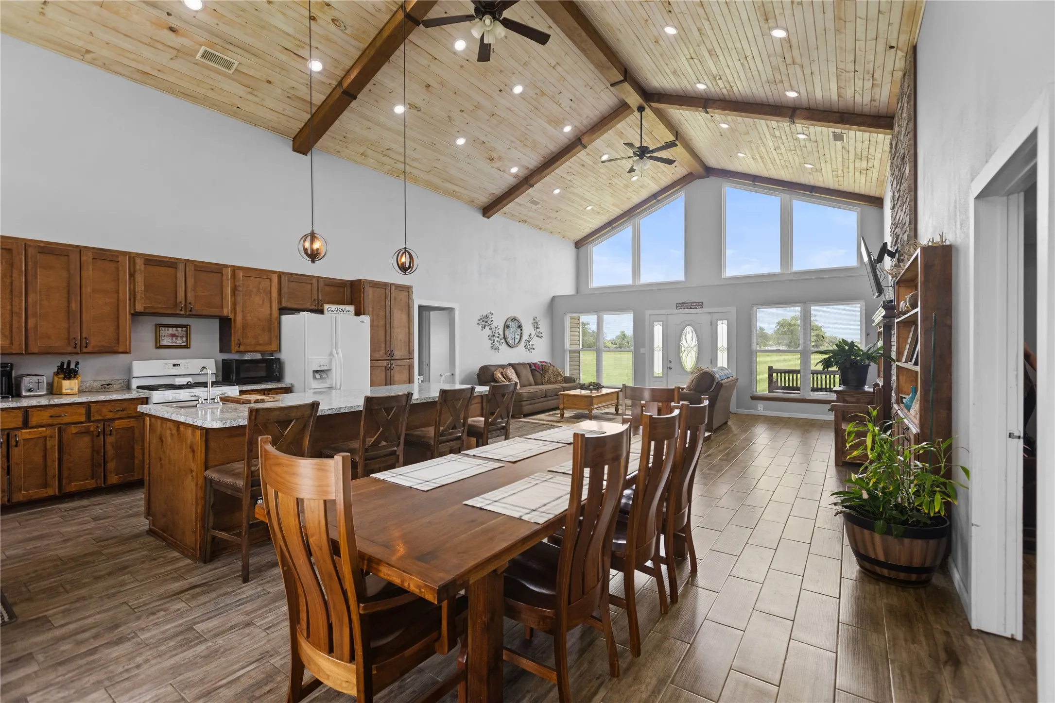 Single Family Residence For Sale in Lamar County , 161 County Road 33450, Sumner, Texas 75486, 3 Bedroom, 2 Bathroom, Garage spaces, 2,112 Sqft, built in 2019, mls#21336846, Real Estate Agent in Sumner, Homes For Sale in Lamar county, Homes For Sale in Sumner, Realtor in Sumner Texas, Real Estate Brokerage Independent Realty Texas, Luminita Cordes Realtor