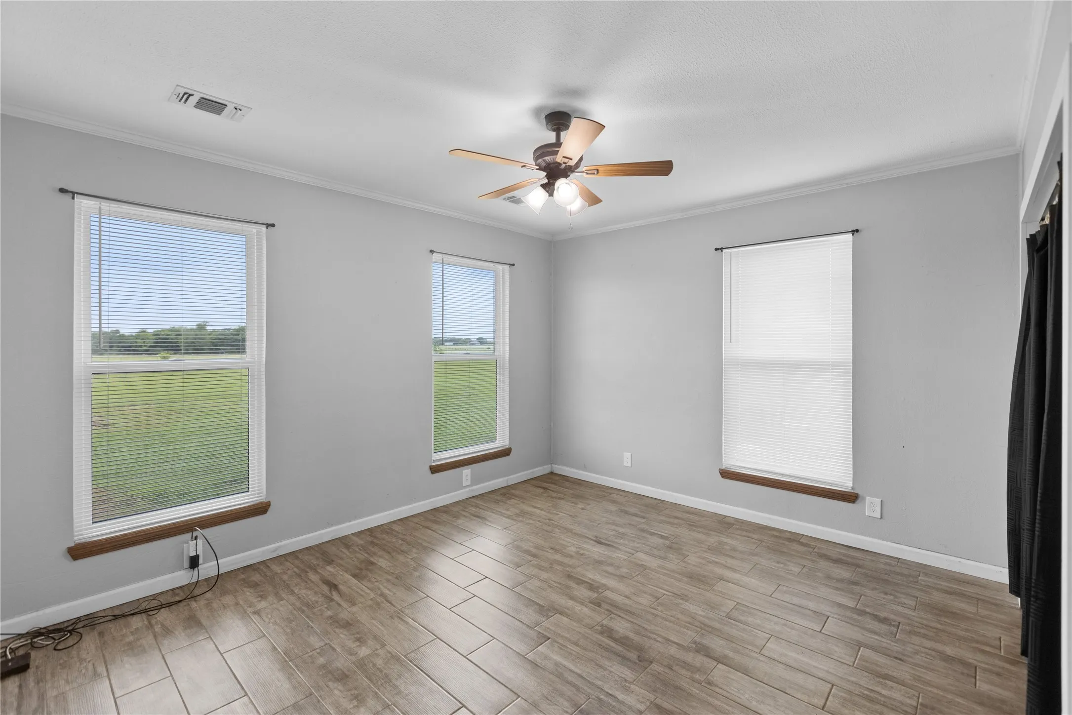 Single Family Residence For Sale in Lamar County , 161 County Road 33450, Sumner, Texas 75486, 3 Bedroom, 2 Bathroom, Garage spaces, 2,112 Sqft, built in 2019, mls#21336846, Real Estate Agent in Sumner, Homes For Sale in Lamar county, Homes For Sale in Sumner, Realtor in Sumner Texas, Real Estate Brokerage Independent Realty Texas, Luminita Cordes Realtor