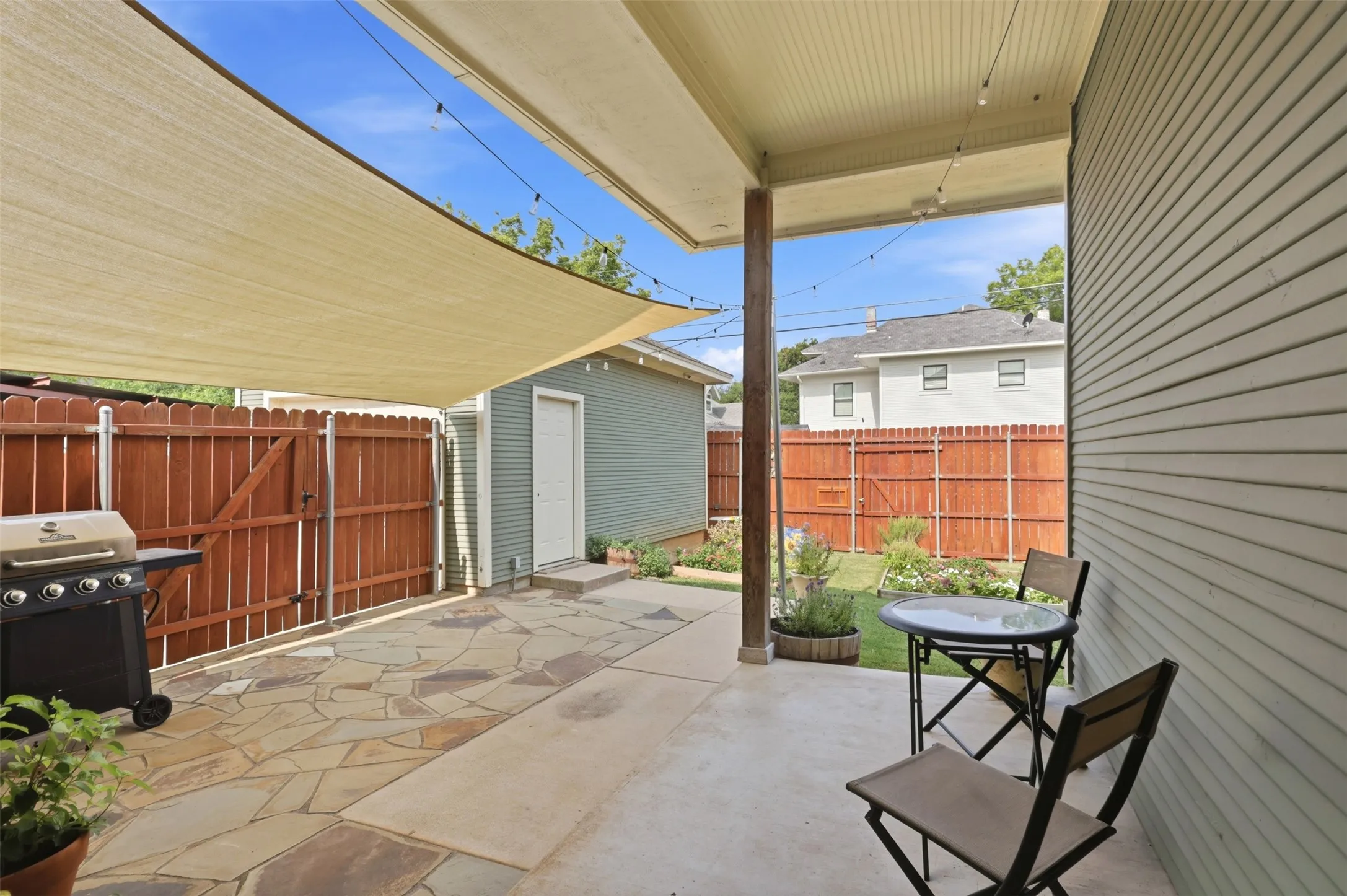 Single Family Residence For Sale in Tarrant County , 1604 Washington Avenue, Fort Worth, Texas 76104, 4 Bedroom, 3 Bathroom, 1 Garage spaces, 2,294 Sqft, built in 2013, mls#21337480, Real Estate Agent in Fort Worth, Homes For Sale in Tarrant county, Homes For Sale in Fort Worth, Realtor in Fort Worth Texas, Real Estate Brokerage Independent Realty Texas, Luminita Cordes Realtor
