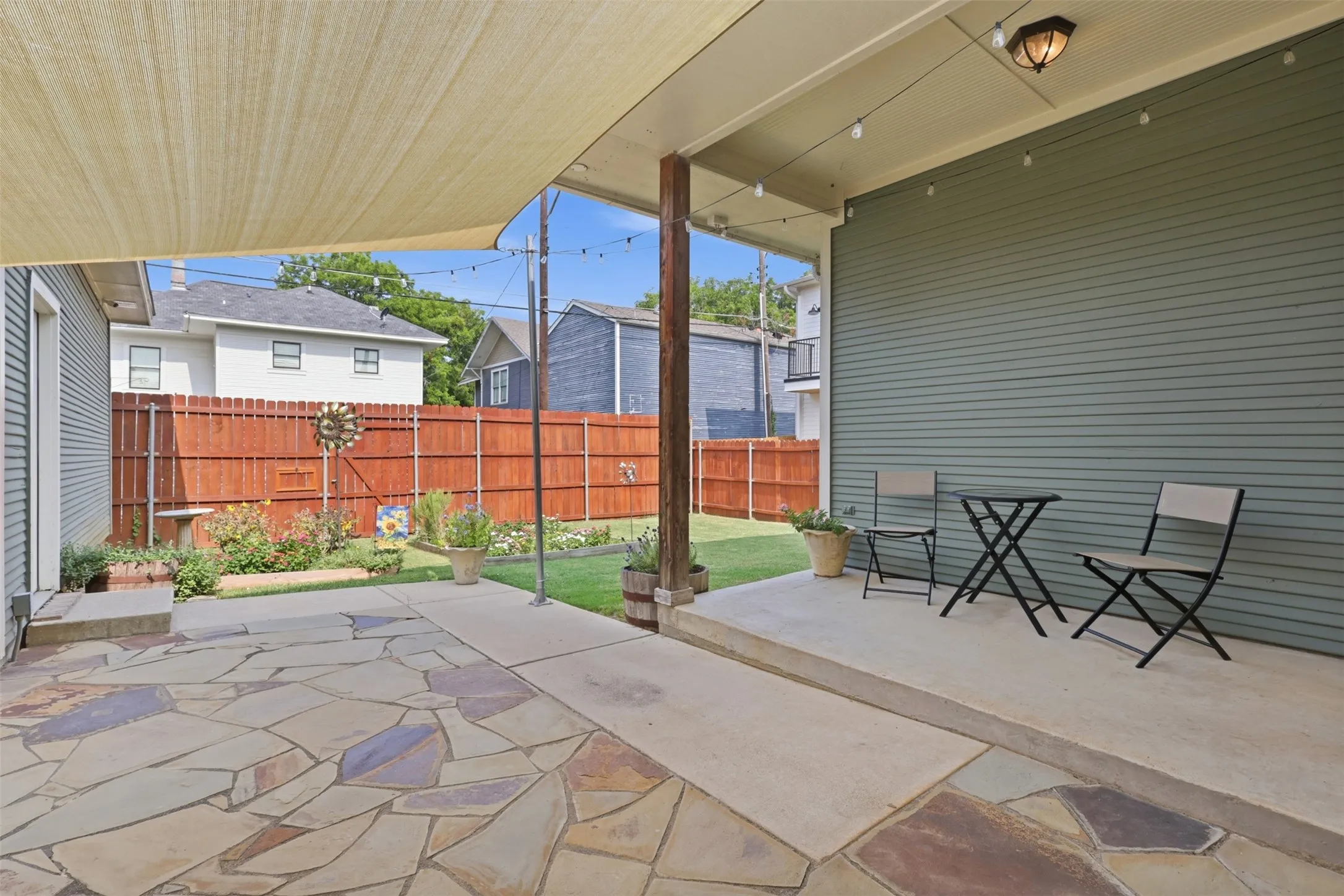 Single Family Residence For Sale in Tarrant County , 1604 Washington Avenue, Fort Worth, Texas 76104, 4 Bedroom, 3 Bathroom, 1 Garage spaces, 2,294 Sqft, built in 2013, mls#21337480, Real Estate Agent in Fort Worth, Homes For Sale in Tarrant county, Homes For Sale in Fort Worth, Realtor in Fort Worth Texas, Real Estate Brokerage Independent Realty Texas, Luminita Cordes Realtor