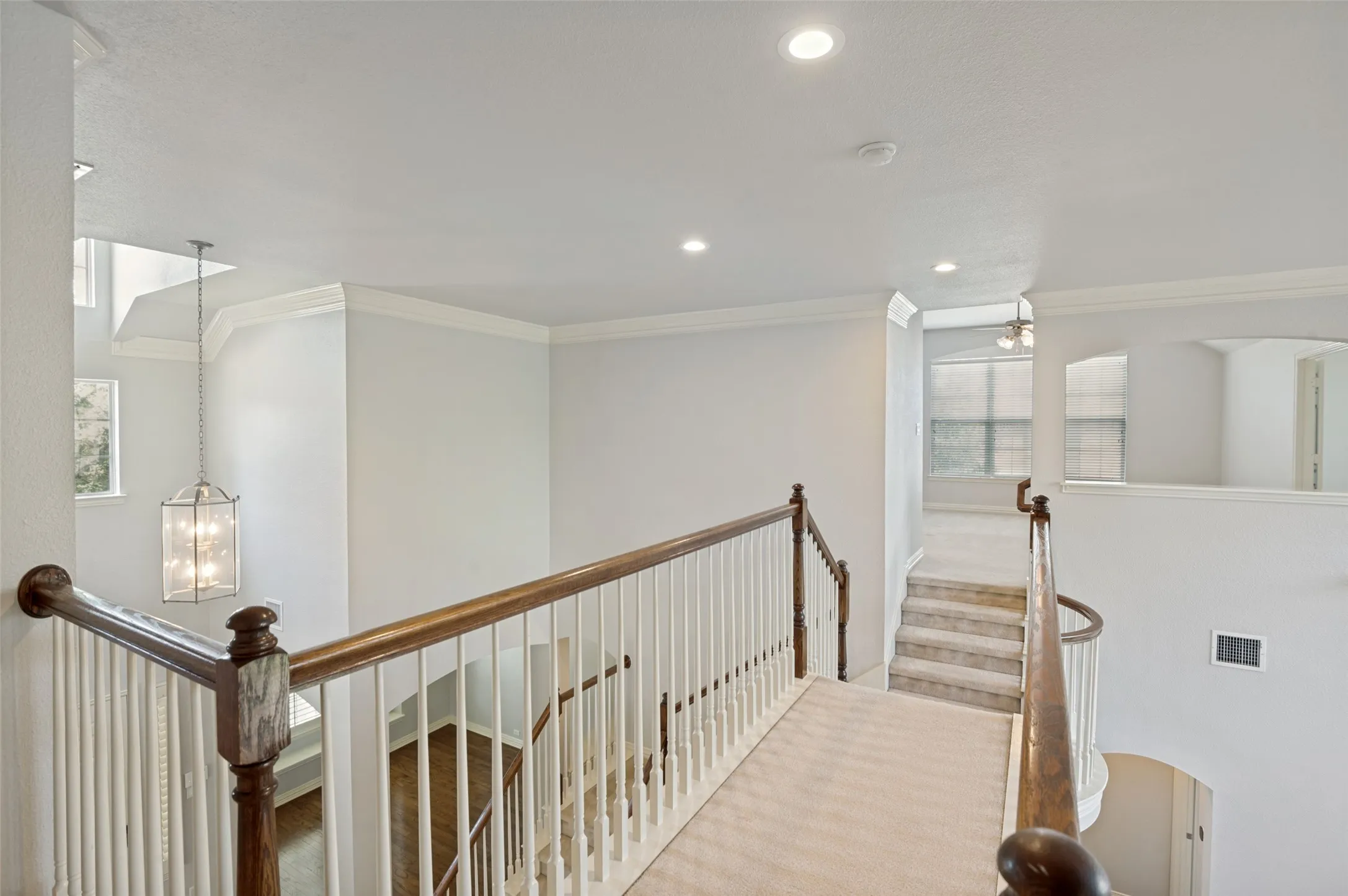 Single Family Residence For Sale in Denton County , 2275 Dame Laurel Lane, Lewisville, Texas 75056, 5 Bedroom, 4 Bathroom, 3 Garage spaces, 3,864 Sqft, built in 2004, mls#21336399, Real Estate Agent in Lewisville, Homes For Sale in Denton county, Homes For Sale in Lewisville, Realtor in Lewisville Texas, Real Estate Brokerage Independent Realty Texas, Luminita Cordes Realtor