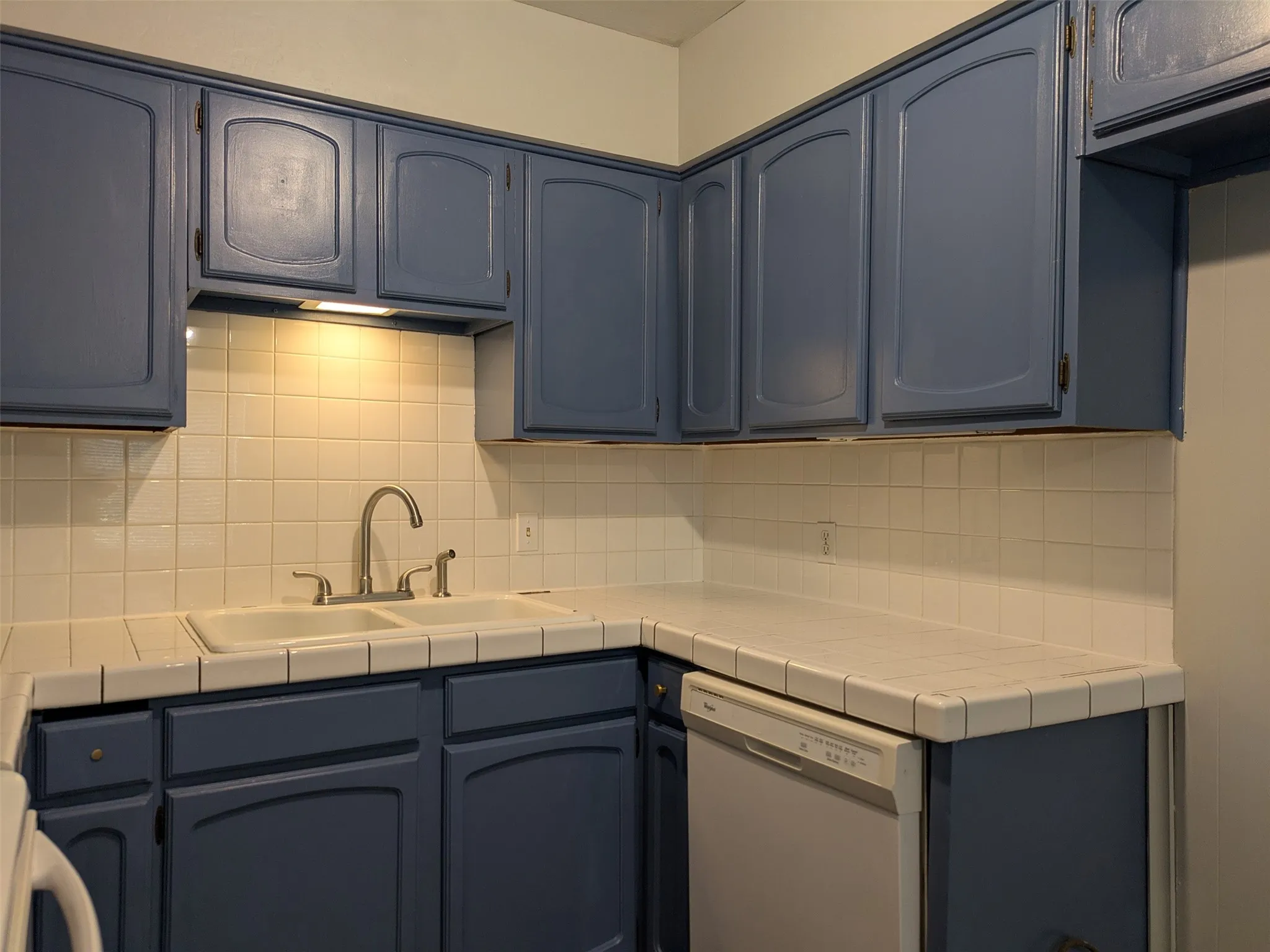 Single Family Residence For Sale in Tarrant County , 411 Baylor Drive, Arlington, Texas 76010, 3 Bedroom, 2 Bathroom, 2 Garage spaces, 1,598 Sqft, built in 1967, mls#21337441, Real Estate Agent in Arlington, Homes For Sale in Tarrant county, Homes For Sale in Arlington, Realtor in Arlington Texas, Real Estate Brokerage Independent Realty Texas, Luminita Cordes Realtor