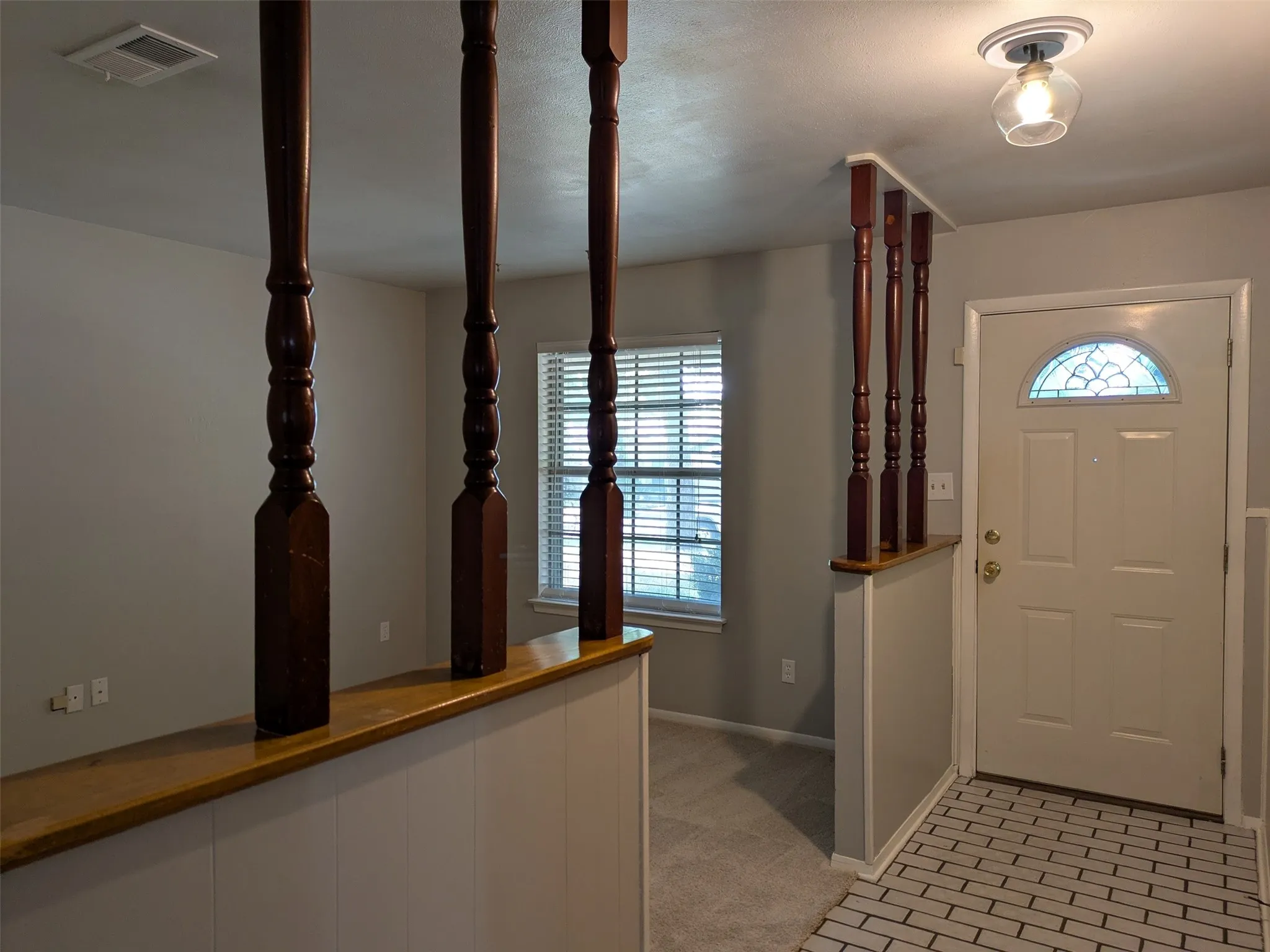 Single Family Residence For Sale in Tarrant County , 411 Baylor Drive, Arlington, Texas 76010, 3 Bedroom, 2 Bathroom, 2 Garage spaces, 1,598 Sqft, built in 1967, mls#21337441, Real Estate Agent in Arlington, Homes For Sale in Tarrant county, Homes For Sale in Arlington, Realtor in Arlington Texas, Real Estate Brokerage Independent Realty Texas, Luminita Cordes Realtor