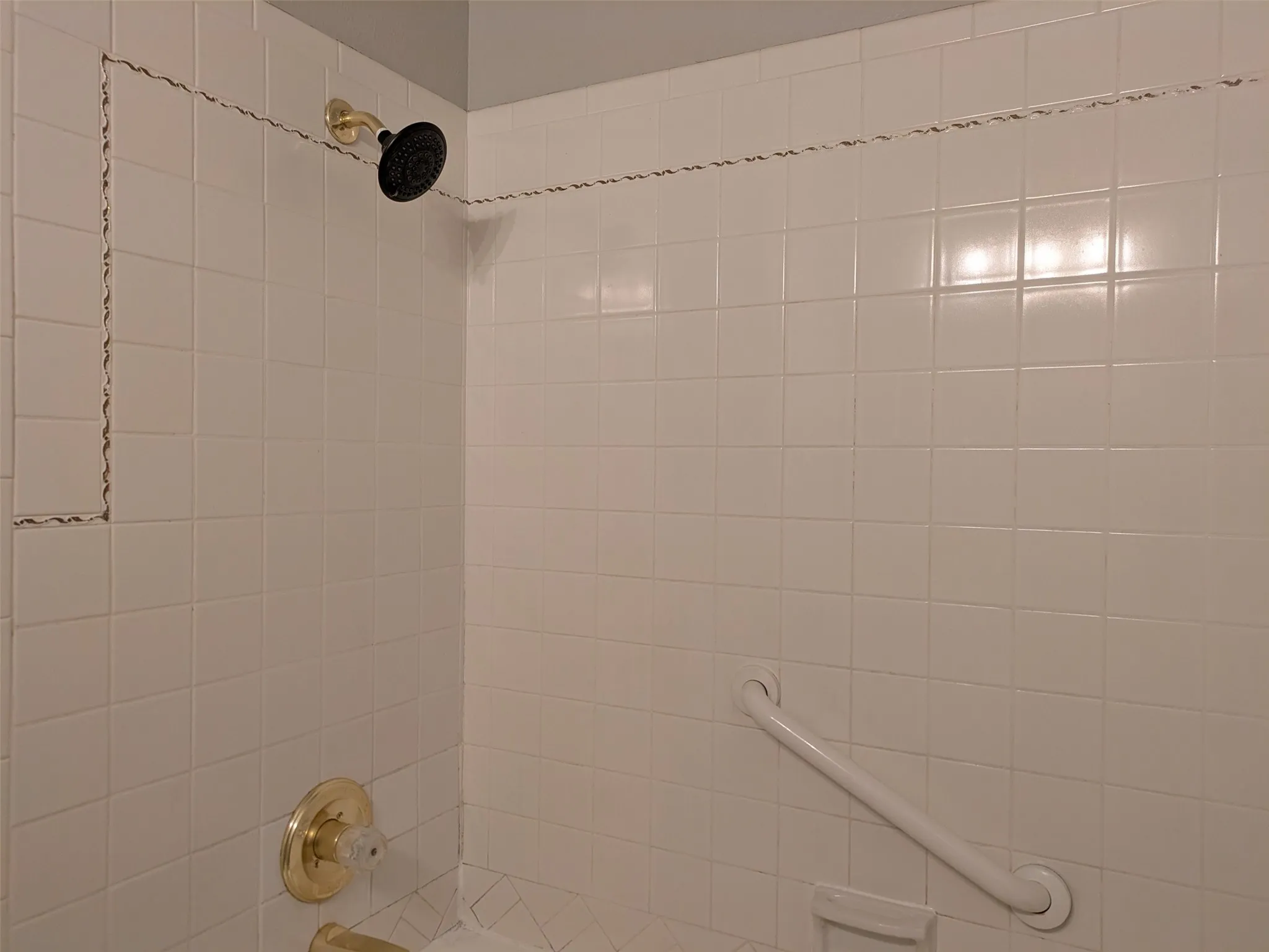 Single Family Residence For Sale in Tarrant County , 411 Baylor Drive, Arlington, Texas 76010, 3 Bedroom, 2 Bathroom, 2 Garage spaces, 1,598 Sqft, built in 1967, mls#21337441, Real Estate Agent in Arlington, Homes For Sale in Tarrant county, Homes For Sale in Arlington, Realtor in Arlington Texas, Real Estate Brokerage Independent Realty Texas, Luminita Cordes Realtor