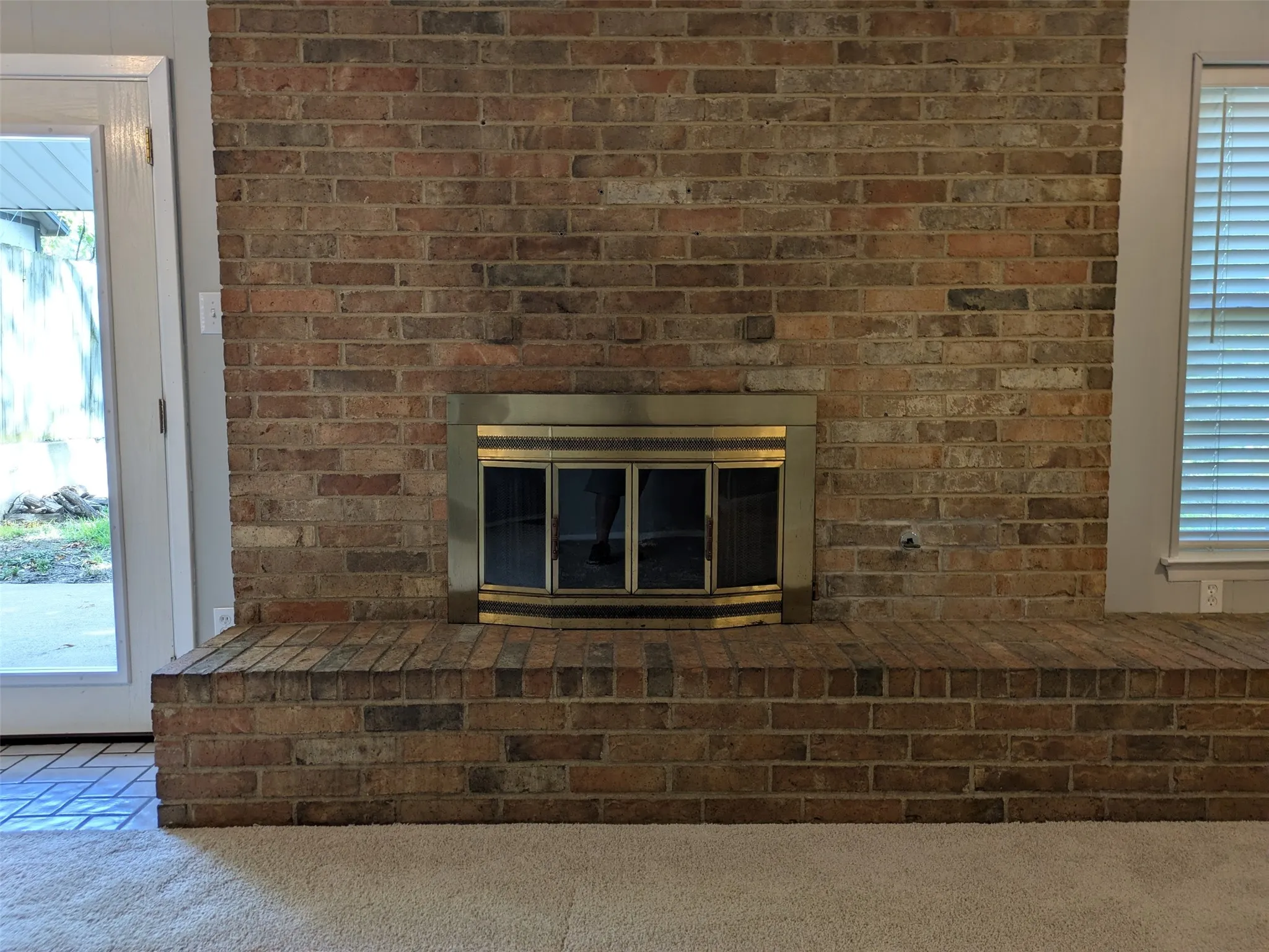 Single Family Residence For Sale in Tarrant County , 411 Baylor Drive, Arlington, Texas 76010, 3 Bedroom, 2 Bathroom, 2 Garage spaces, 1,598 Sqft, built in 1967, mls#21337441, Real Estate Agent in Arlington, Homes For Sale in Tarrant county, Homes For Sale in Arlington, Realtor in Arlington Texas, Real Estate Brokerage Independent Realty Texas, Luminita Cordes Realtor