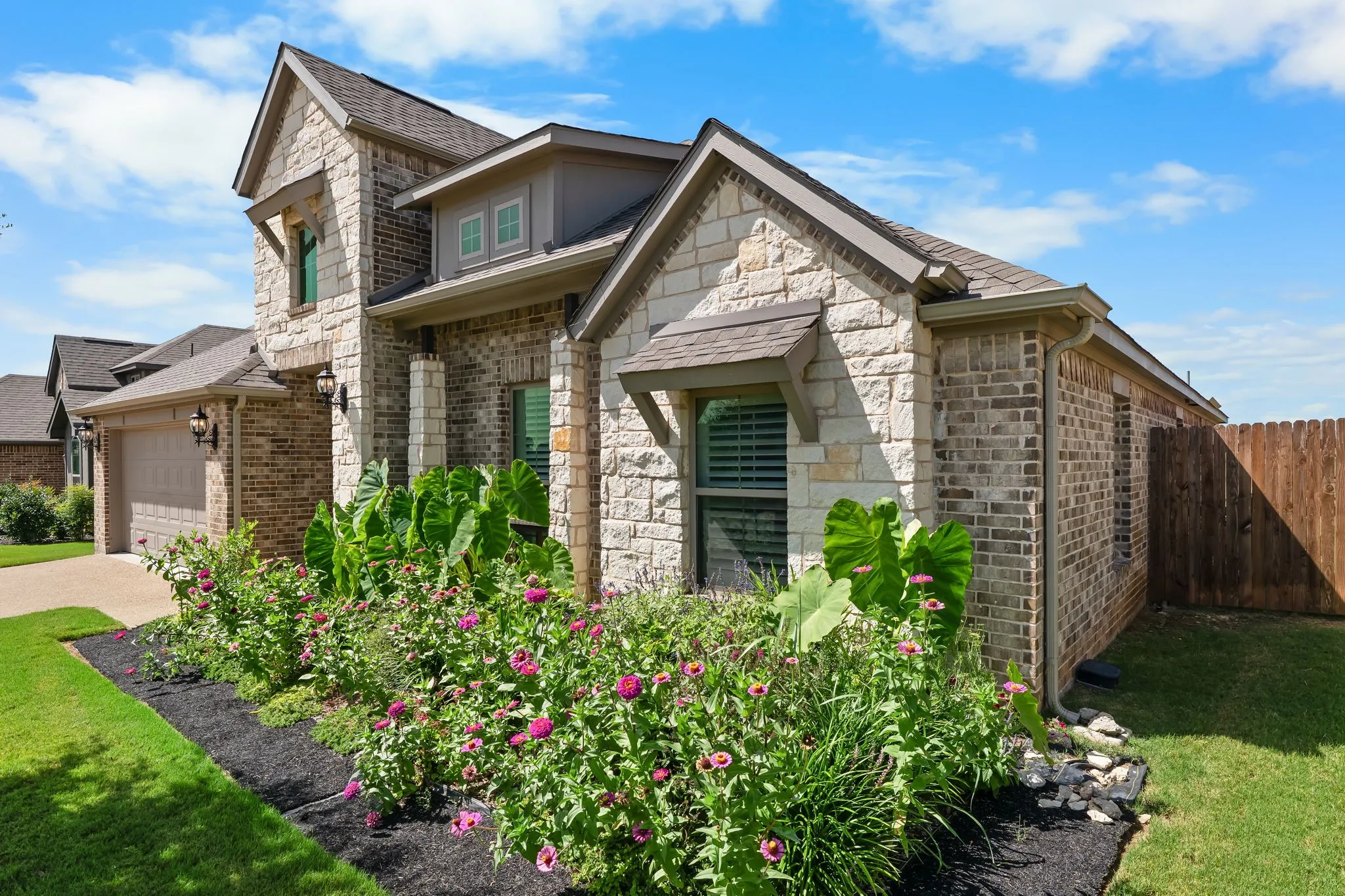Single Family Residence For Sale in Mc Lennan County , 1801 Fabian Drive, Waco, Texas 76712, 4 Bedrooms, 3 Bathrooms, 2 Garage spaces, 2,922 Sqft, built in 2022, Price $589,900, mls#21324040, Real Estate Agent in Waco, Homes For Sale in Mc Lennan county, Homes For Sale in Waco, Realtor in Waco Texas, Real Estate Brokerage Independent Realty Texas, Luminita Cordes Realtor