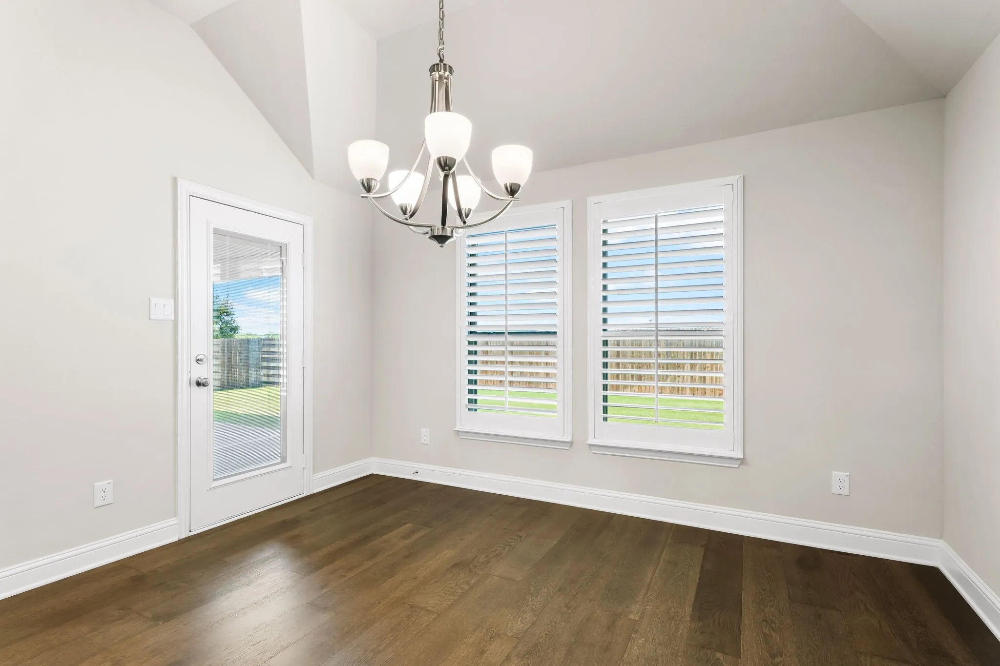 Single Family Residence For Sale in Mc Lennan County , 1801 Fabian Drive, Waco, Texas 76712, 4 Bedrooms, 3 Bathrooms, 2 Garage spaces, 2,922 Sqft, built in 2022, Price $589,900, mls#21324040, Real Estate Agent in Waco, Homes For Sale in Mc Lennan county, Homes For Sale in Waco, Realtor in Waco Texas, Real Estate Brokerage Independent Realty Texas, Luminita Cordes Realtor