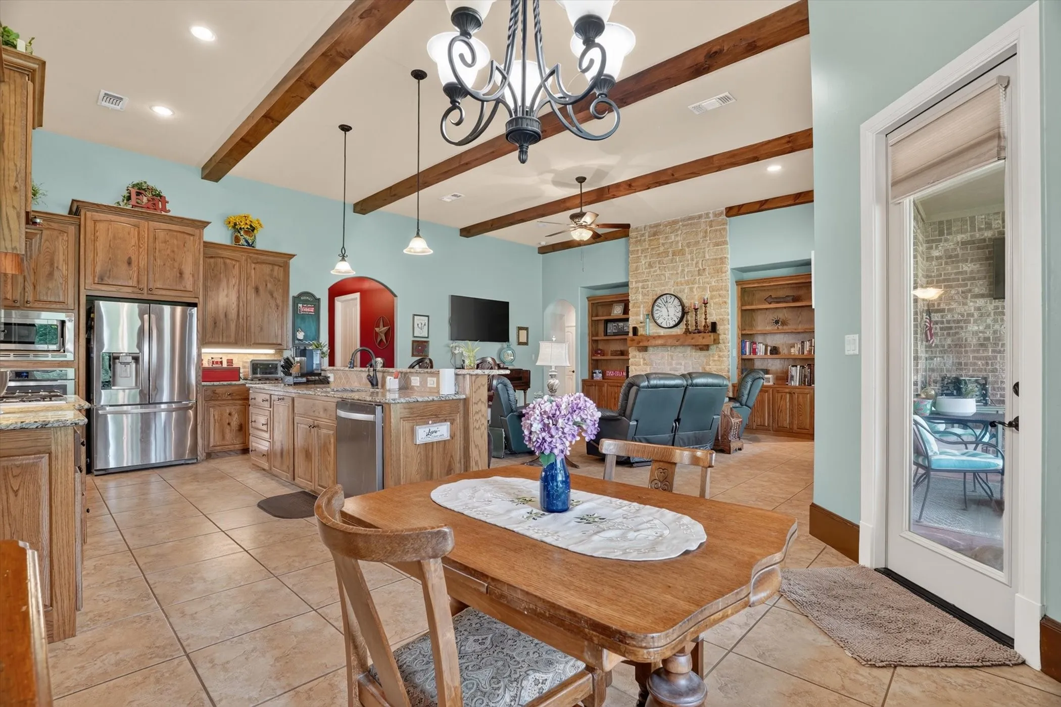 Single Family Residence For Sale in Hood County , 3545 Abes Landing Drive, Granbury, Texas 76049, 4 Bedroom, 3 Bathroom, 3 Garage spaces, 2,418 Sqft, built in 2012, mls#21335310, Real Estate Agent in Granbury, Homes For Sale in Hood county, Homes For Sale in Granbury, Realtor in Granbury Texas, Real Estate Brokerage Independent Realty Texas, Luminita Cordes Realtor