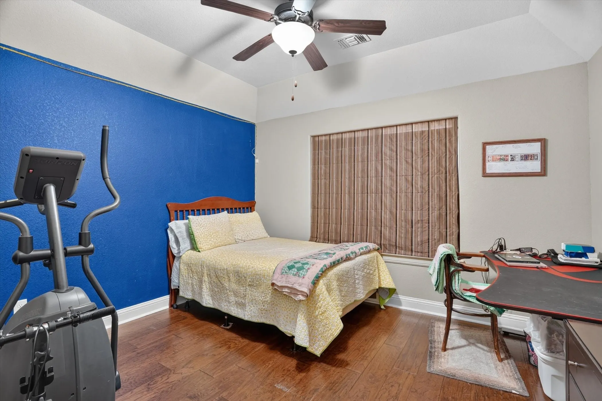 Single Family Residence For Sale in Hood County , 3545 Abes Landing Drive, Granbury, Texas 76049, 4 Bedroom, 3 Bathroom, 3 Garage spaces, 2,418 Sqft, built in 2012, mls#21335310, Real Estate Agent in Granbury, Homes For Sale in Hood county, Homes For Sale in Granbury, Realtor in Granbury Texas, Real Estate Brokerage Independent Realty Texas, Luminita Cordes Realtor