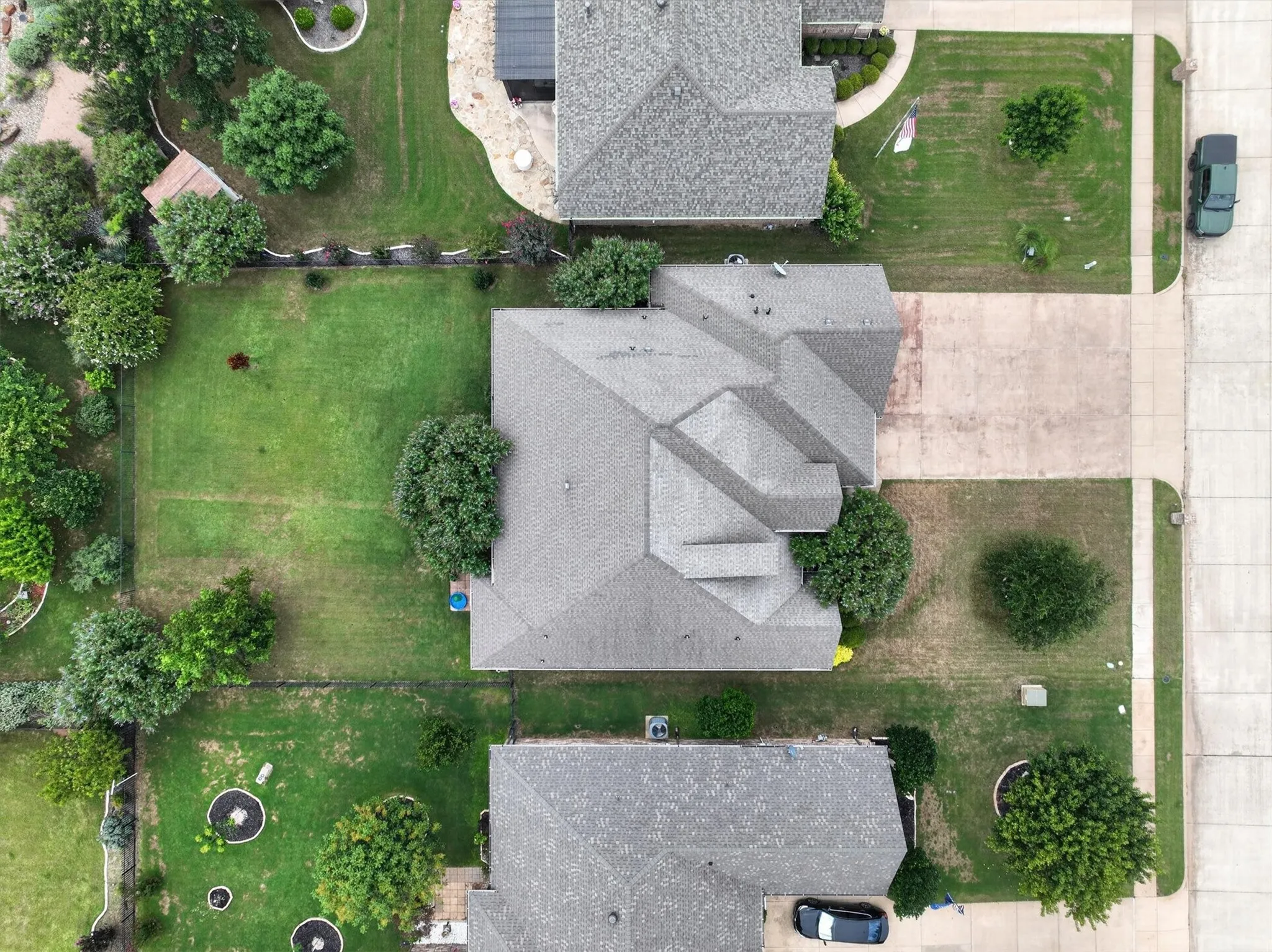 Single Family Residence For Sale in Hood County , 3545 Abes Landing Drive, Granbury, Texas 76049, 4 Bedroom, 3 Bathroom, 3 Garage spaces, 2,418 Sqft, built in 2012, mls#21335310, Real Estate Agent in Granbury, Homes For Sale in Hood county, Homes For Sale in Granbury, Realtor in Granbury Texas, Real Estate Brokerage Independent Realty Texas, Luminita Cordes Realtor