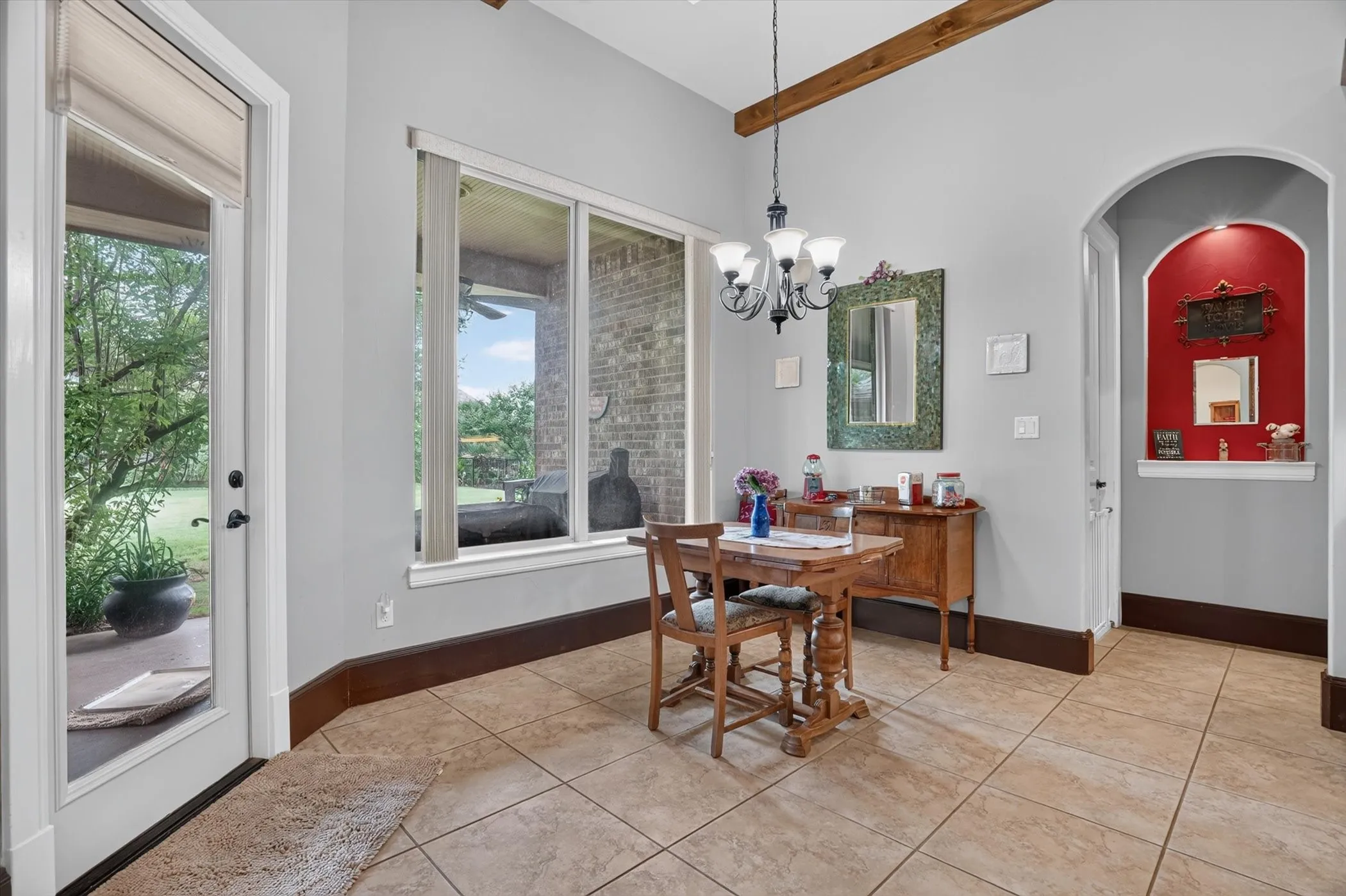 Single Family Residence For Sale in Hood County , 3545 Abes Landing Drive, Granbury, Texas 76049, 4 Bedroom, 3 Bathroom, 3 Garage spaces, 2,418 Sqft, built in 2012, mls#21335310, Real Estate Agent in Granbury, Homes For Sale in Hood county, Homes For Sale in Granbury, Realtor in Granbury Texas, Real Estate Brokerage Independent Realty Texas, Luminita Cordes Realtor