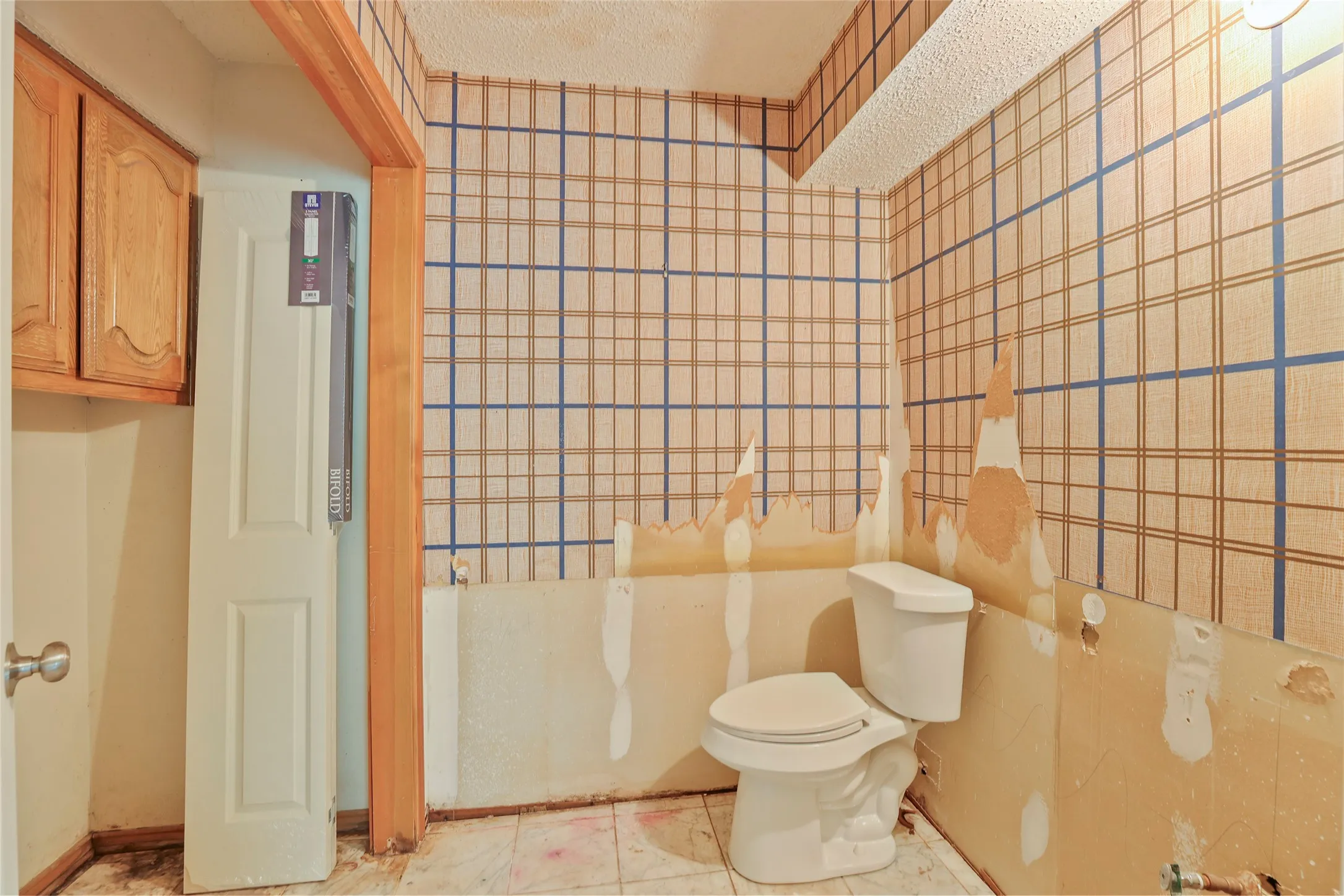 Single Family Residence For Sale in Dallas County , 9706 Trevor Drive, Dallas, Texas 75243, 3 Bedroom, 3 Bathroom, 2 Garage spaces, 2,744 Sqft, built in 1978, mls#21155664, Real Estate Agent in Dallas, Homes For Sale in Dallas county, Homes For Sale in Dallas, Realtor in Dallas Texas, Real Estate Brokerage Independent Realty Texas, Luminita Cordes Realtor
