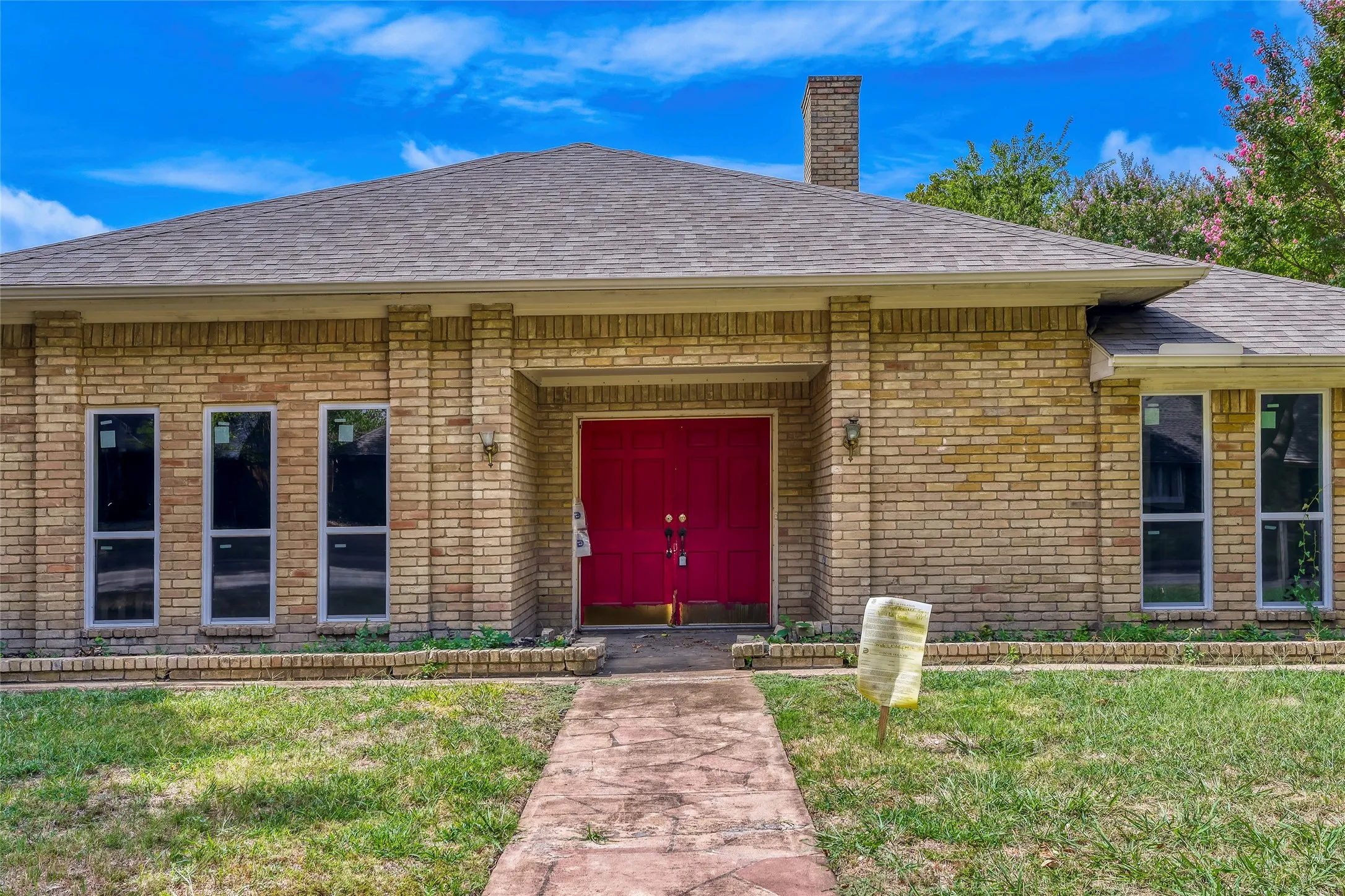 Single Family Residence For Sale in Dallas County , 9706 Trevor Drive, Dallas, Texas 75243, 3 Bedroom, 3 Bathroom, 2 Garage spaces, 2,744 Sqft, built in 1978, mls#21155664, Real Estate Agent in Dallas, Homes For Sale in Dallas county, Homes For Sale in Dallas, Realtor in Dallas Texas, Real Estate Brokerage Independent Realty Texas, Luminita Cordes Realtor