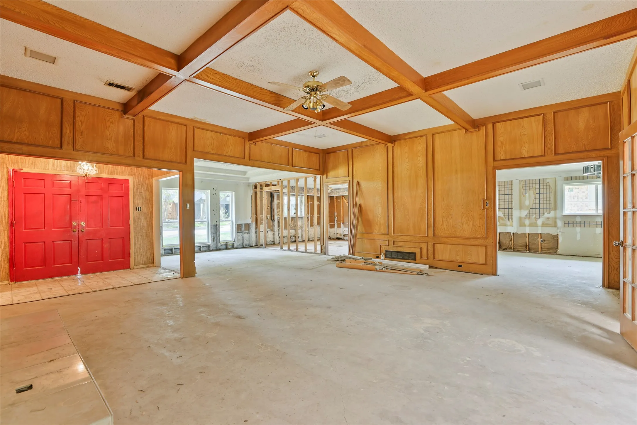 Single Family Residence For Sale in Dallas County , 9706 Trevor Drive, Dallas, Texas 75243, 3 Bedroom, 3 Bathroom, 2 Garage spaces, 2,744 Sqft, built in 1978, mls#21155664, Real Estate Agent in Dallas, Homes For Sale in Dallas county, Homes For Sale in Dallas, Realtor in Dallas Texas, Real Estate Brokerage Independent Realty Texas, Luminita Cordes Realtor