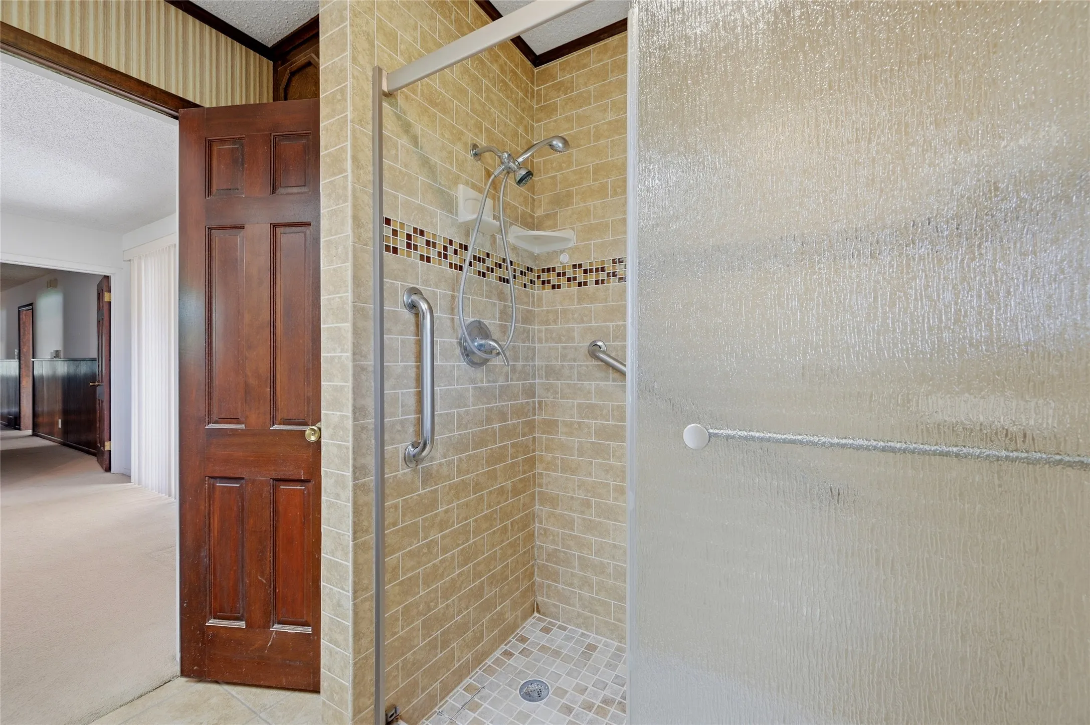 Single Family Residence For Sale in Grayson County , 11138 Fm 901, Sadler, Texas 76264, 3 Bedrooms, 3 Bathrooms, 2 Garage spaces, 2,211 Sqft, built in 1968, Price $399,999, mls#21337186, Real Estate Agent in Sadler, Homes For Sale in Grayson county, Homes For Sale in Sadler, Realtor in Sadler Texas, Real Estate Brokerage Independent Realty Texas, Luminita Cordes Realtor