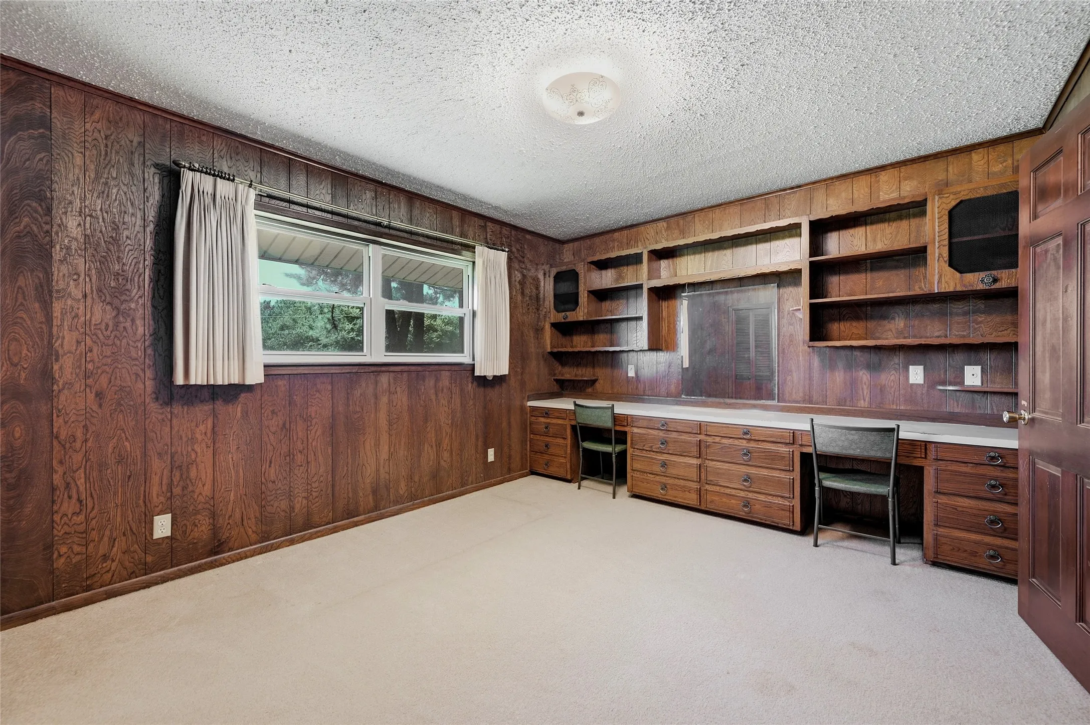 Single Family Residence For Sale in Grayson County , 11138 Fm 901, Sadler, Texas 76264, 3 Bedrooms, 3 Bathrooms, 2 Garage spaces, 2,211 Sqft, built in 1968, Price $399,999, mls#21337186, Real Estate Agent in Sadler, Homes For Sale in Grayson county, Homes For Sale in Sadler, Realtor in Sadler Texas, Real Estate Brokerage Independent Realty Texas, Luminita Cordes Realtor