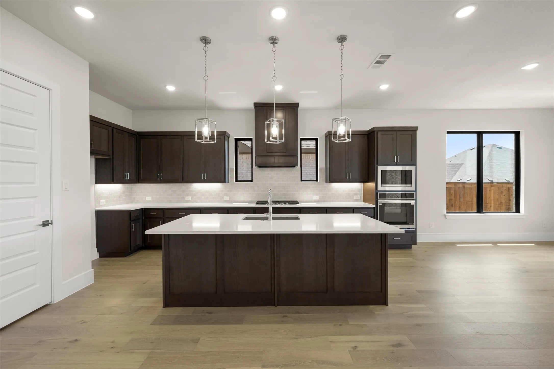 317 Fireblade- Kitchen-2.jpg