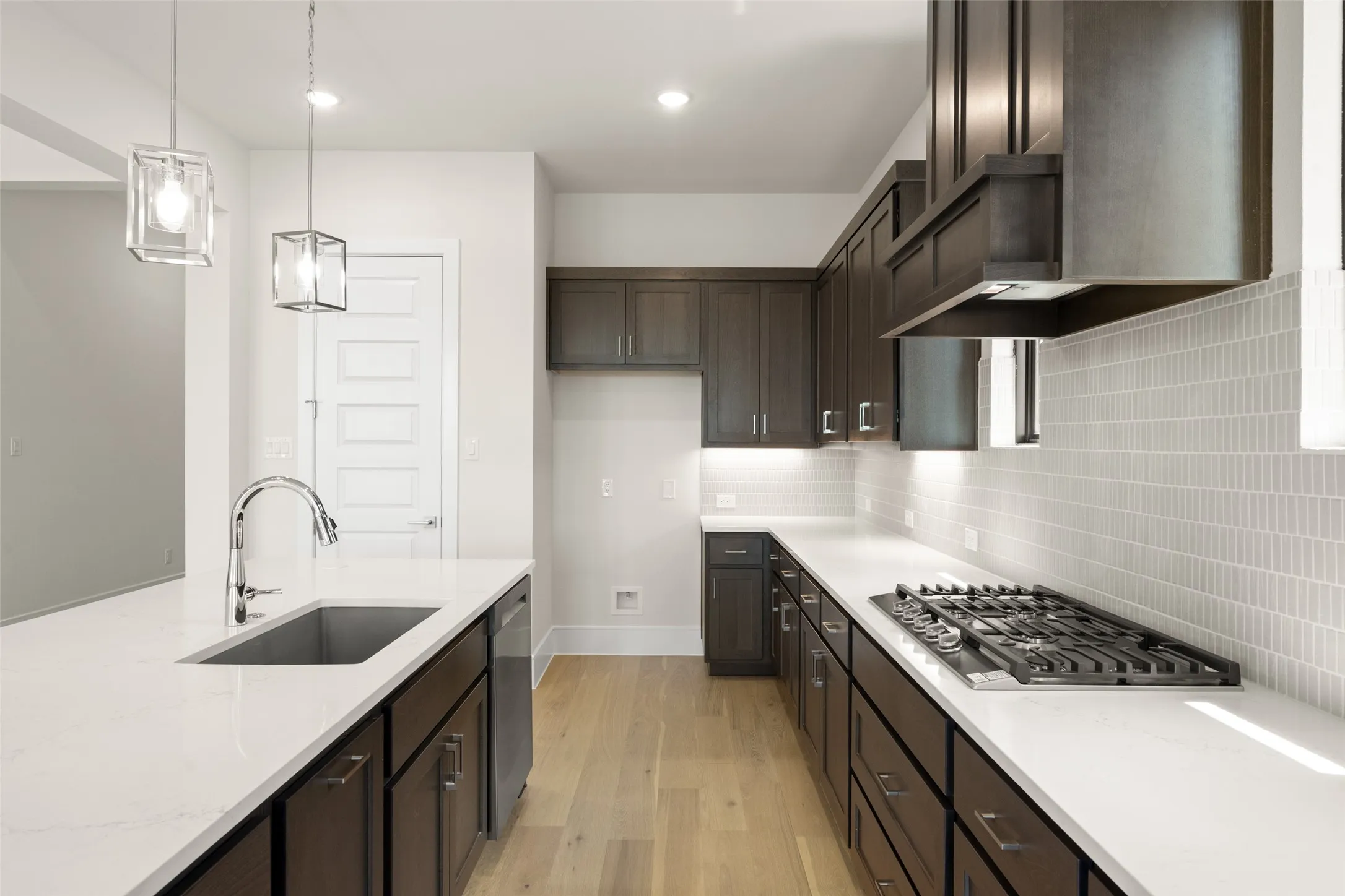 317 Fireblade- Kitchen-4.jpg
