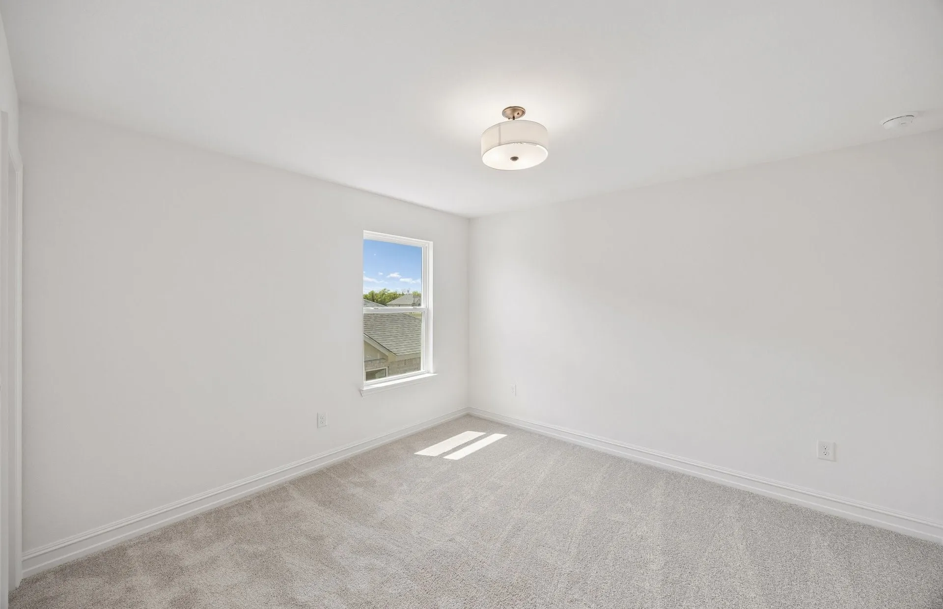 Secondary bedroom
