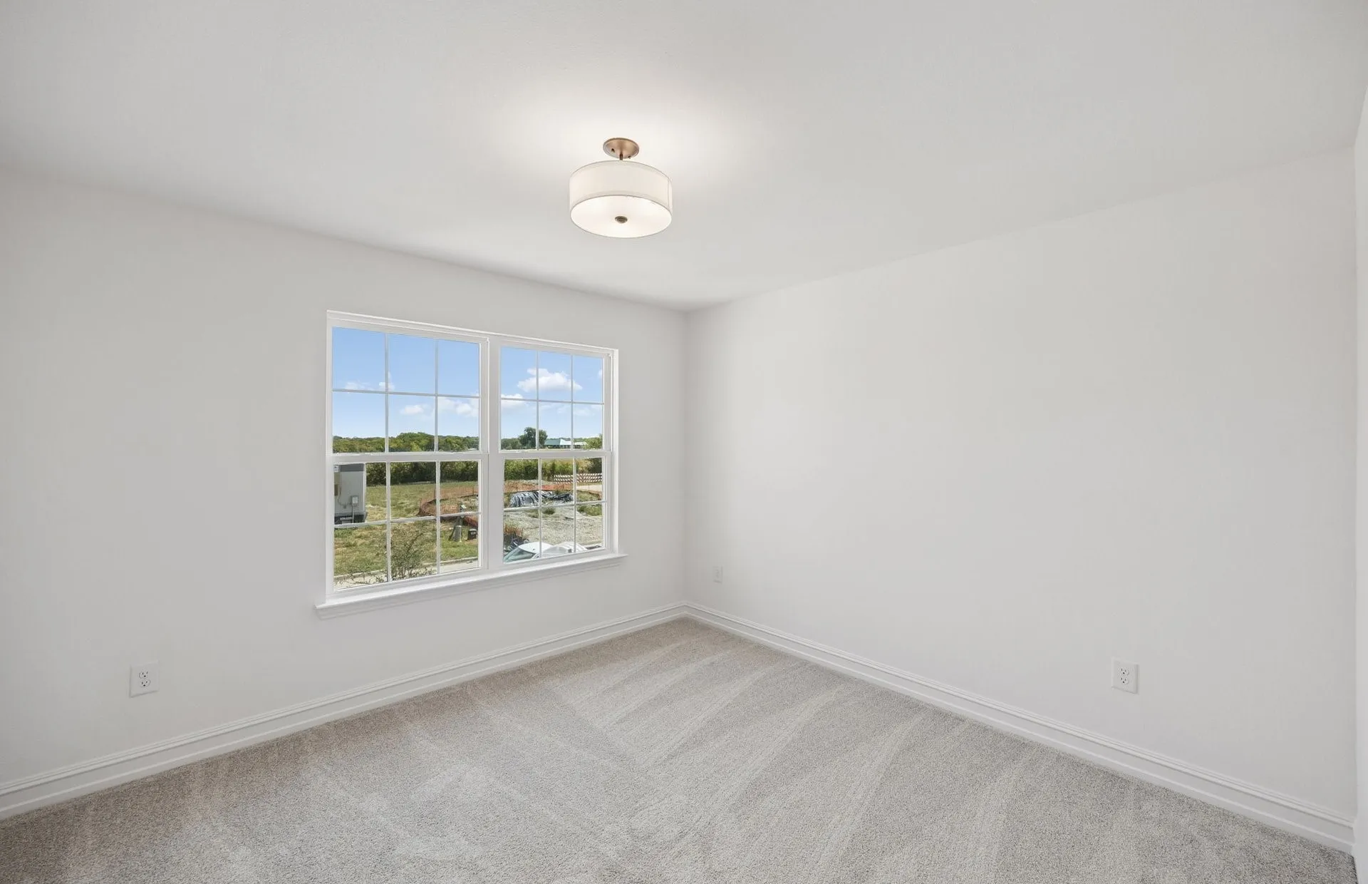 Secondary bedroom