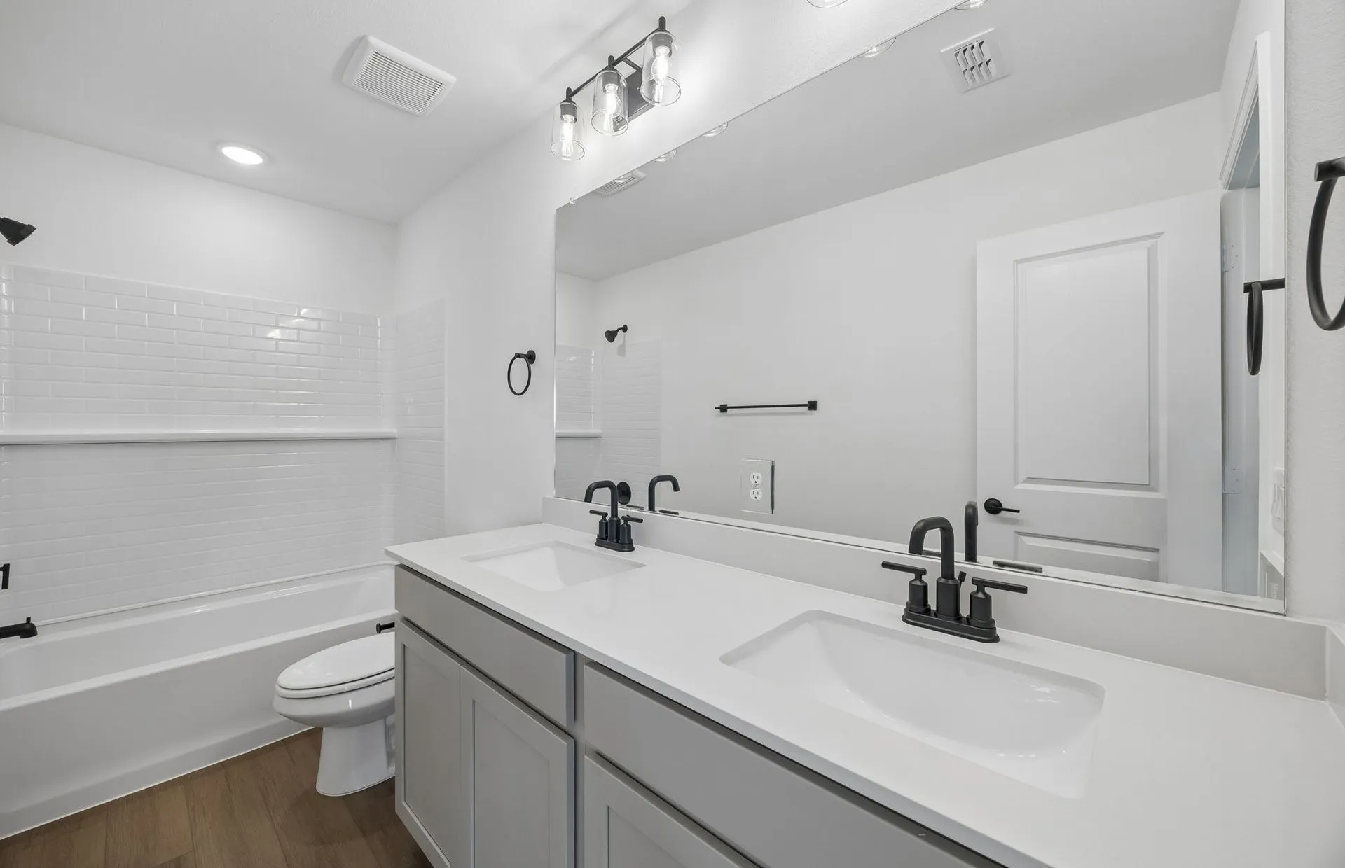 Secondary bath with double vanity