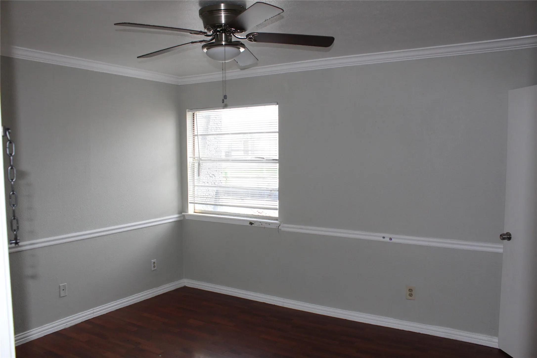 Condominium For Rent in Dallas County , 2710 Community Drive 209, Dallas, Texas 75220, 1 Bedroom, 1 Bathroom, 1 Garage spaces, 700 Sqft, built in 1969, Price $999, mls#21334683, Real Estate Agent in Dallas, Homes For Rent in Dallas county, Homes For Rent in Dallas, Realtor in Dallas Texas, Real Estate Brokerage Independent Realty Texas, Luminita Cordes Realtor