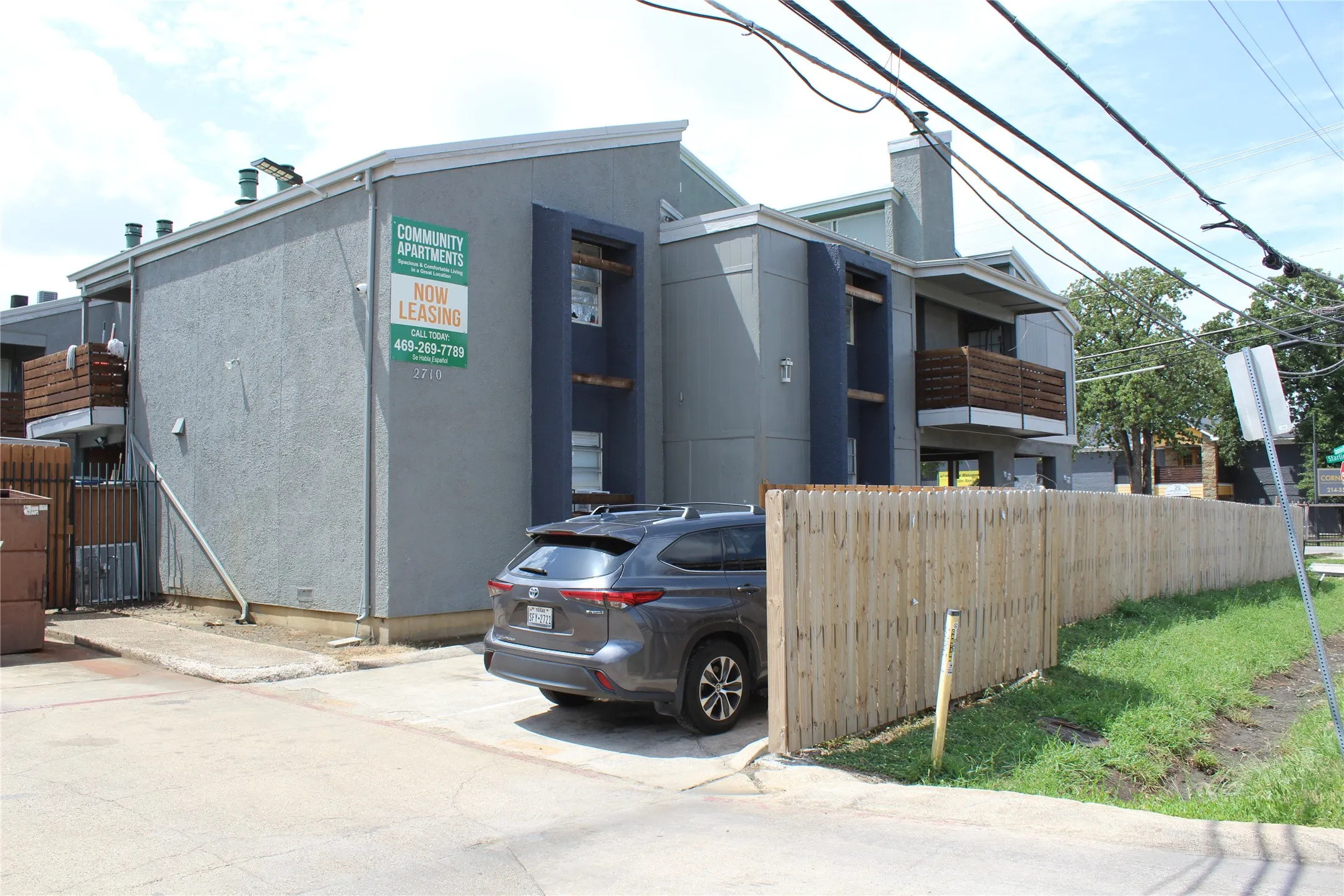 Condominium For Rent in Dallas County , 2710 Community Drive 209, Dallas, Texas 75220, 1 Bedroom, 1 Bathroom, 1 Garage spaces, 700 Sqft, built in 1969, Price $999, mls#21334683, Real Estate Agent in Dallas, Homes For Rent in Dallas county, Homes For Rent in Dallas, Realtor in Dallas Texas, Real Estate Brokerage Independent Realty Texas, Luminita Cordes Realtor