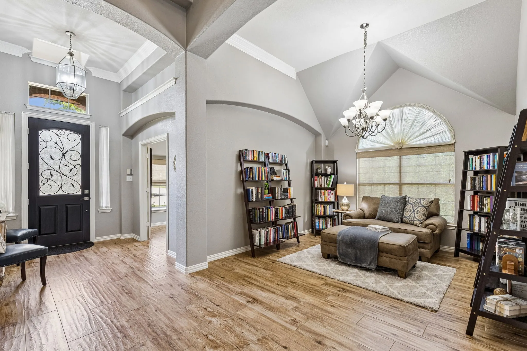 Single Family Residence For Sale in Denton County , 1916 Annabel Avenue, Flower Mound, Texas 75028, 4 Bedroom, 3 Bathroom, 3 Garage spaces, 3,229 Sqft, built in 2004, mls#21335658, Real Estate Agent in Flower Mound, Homes For Sale in Denton county, Homes For Sale in Flower Mound, Realtor in Flower Mound Texas, Real Estate Brokerage Independent Realty Texas, Luminita Cordes Realtor