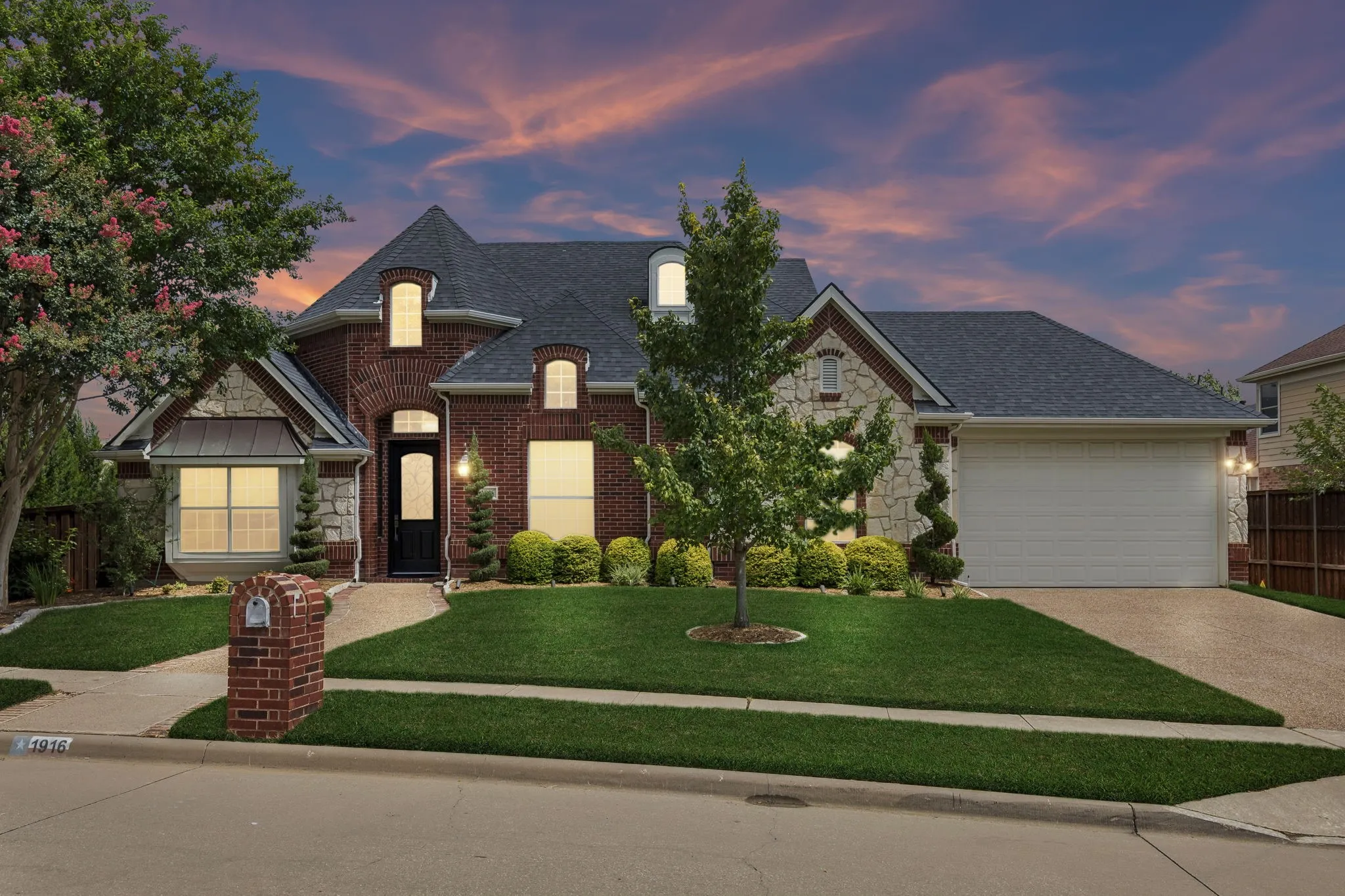 Single Family Residence For Sale in Denton County , 1916 Annabel Avenue, Flower Mound, Texas 75028, 4 Bedroom, 3 Bathroom, 3 Garage spaces, 3,229 Sqft, built in 2004, mls#21335658, Real Estate Agent in Flower Mound, Homes For Sale in Denton county, Homes For Sale in Flower Mound, Realtor in Flower Mound Texas, Real Estate Brokerage Independent Realty Texas, Luminita Cordes Realtor