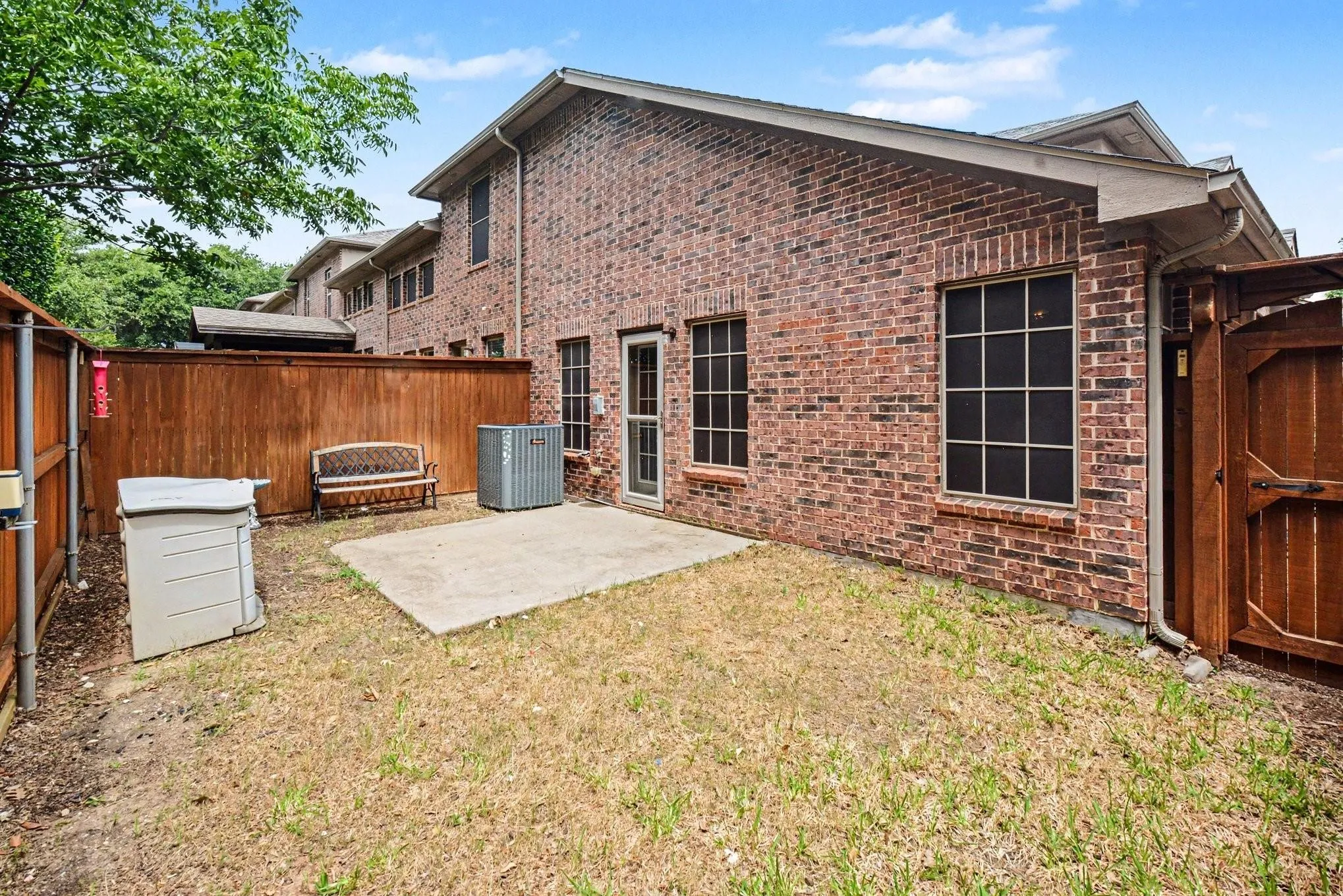 Townhouse For Rent in Collin County , 1152 Sophia Street, Allen, Texas 75013, 3 Bedroom, 3 Bathroom, 2 Garage spaces, 1,930 Sqft, built in 2007, mls#21337455, Real Estate Agent in Allen, Homes For Rent in Collin county, Homes For Rent in Allen, Realtor in Allen Texas, Real Estate Brokerage Independent Realty Texas, Luminita Cordes Realtor