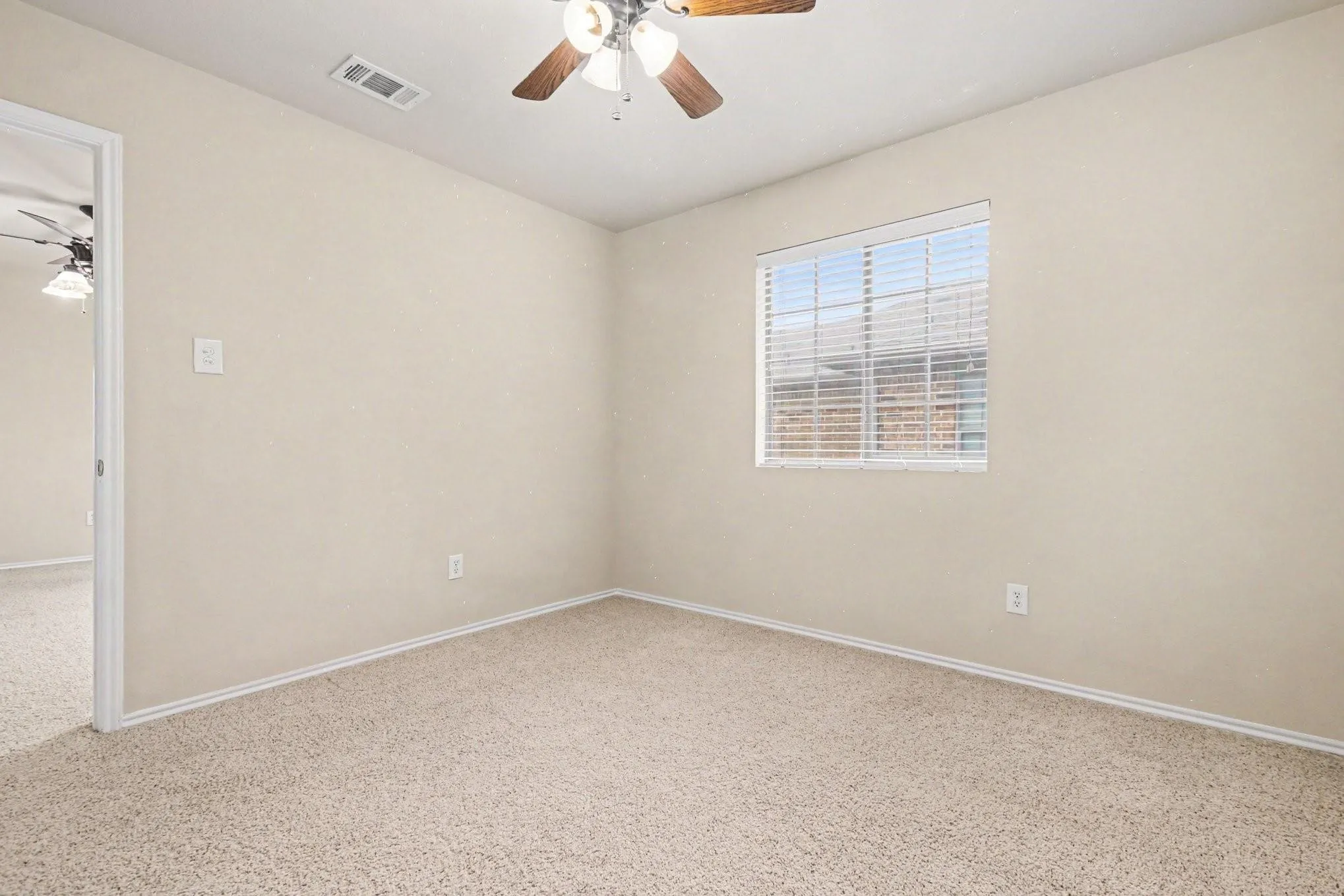 Townhouse For Rent in Collin County , 1152 Sophia Street, Allen, Texas 75013, 3 Bedroom, 3 Bathroom, 2 Garage spaces, 1,930 Sqft, built in 2007, mls#21337455, Real Estate Agent in Allen, Homes For Rent in Collin county, Homes For Rent in Allen, Realtor in Allen Texas, Real Estate Brokerage Independent Realty Texas, Luminita Cordes Realtor