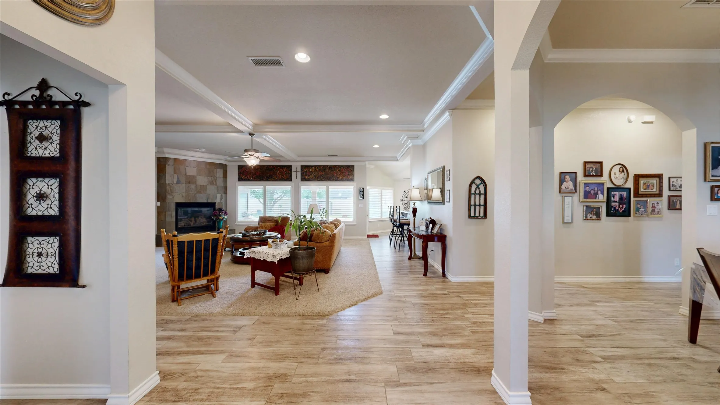 Single Family Residence For Sale in Midland County , 3106 San Jose Dr Drive, Odessa, Texas 79765, 4 Bedroom, 3 Bathroom, 3 Garage spaces, 2,835 Sqft, built in 2003, mls#21337540, Real Estate Agent in Odessa, Homes For Sale in Midland county, Homes For Sale in Odessa, Realtor in Odessa Texas, Real Estate Brokerage Independent Realty Texas, Luminita Cordes Realtor