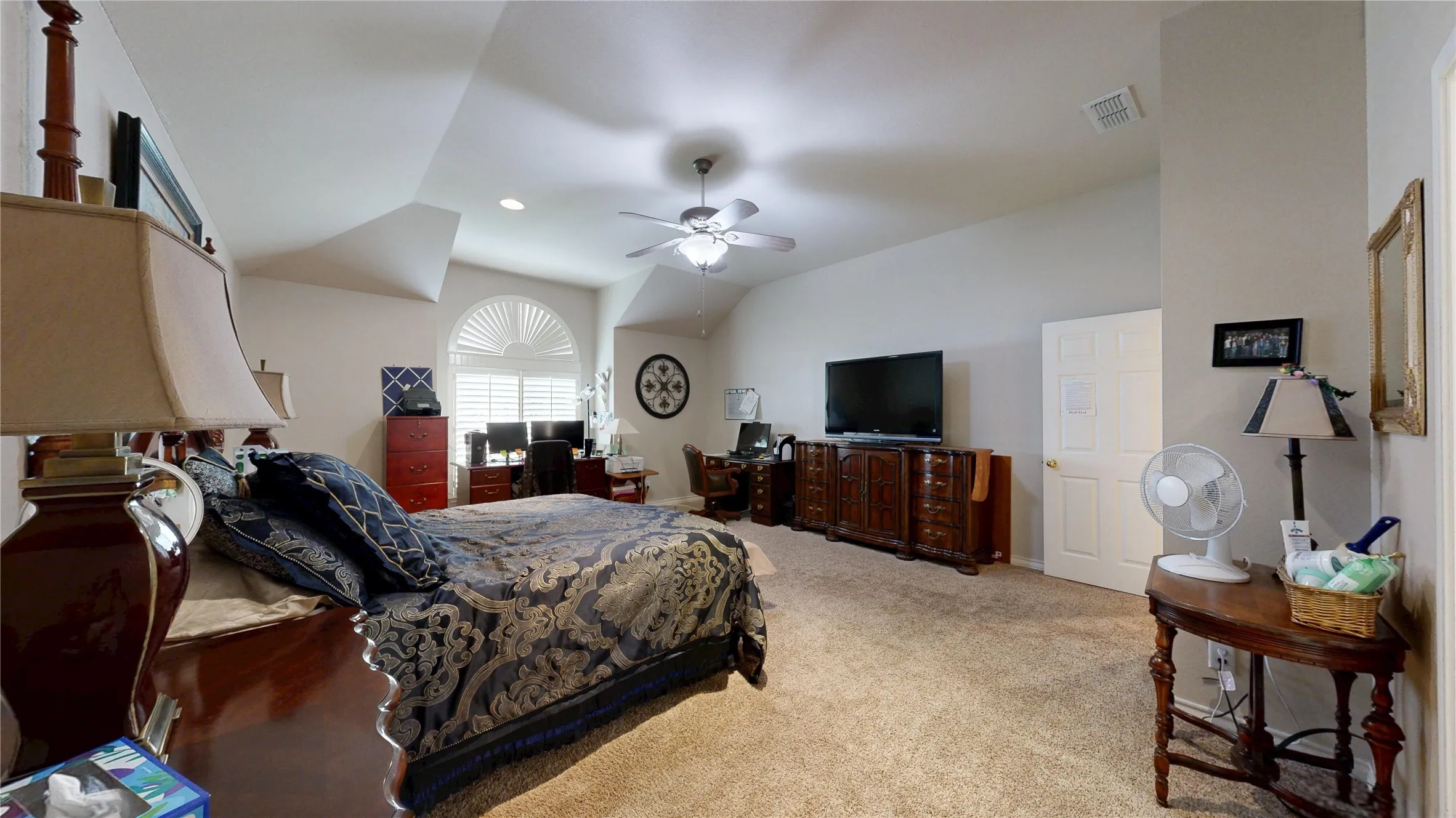 Single Family Residence For Sale in Midland County , 3106 San Jose Dr Drive, Odessa, Texas 79765, 4 Bedroom, 3 Bathroom, 3 Garage spaces, 2,835 Sqft, built in 2003, mls#21337540, Real Estate Agent in Odessa, Homes For Sale in Midland county, Homes For Sale in Odessa, Realtor in Odessa Texas, Real Estate Brokerage Independent Realty Texas, Luminita Cordes Realtor