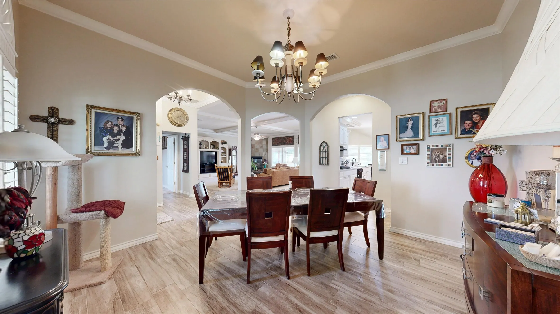 Single Family Residence For Sale in Midland County , 3106 San Jose Dr Drive, Odessa, Texas 79765, 4 Bedroom, 3 Bathroom, 3 Garage spaces, 2,835 Sqft, built in 2003, mls#21337540, Real Estate Agent in Odessa, Homes For Sale in Midland county, Homes For Sale in Odessa, Realtor in Odessa Texas, Real Estate Brokerage Independent Realty Texas, Luminita Cordes Realtor