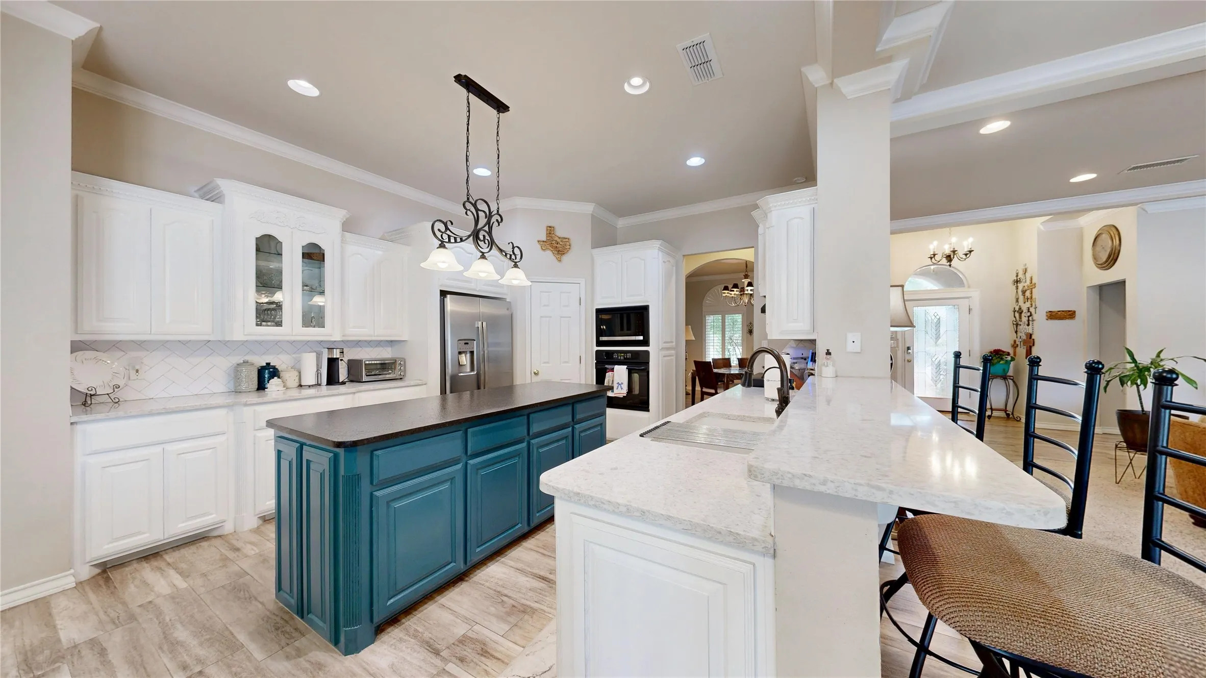 Single Family Residence For Sale in Midland County , 3106 San Jose Dr Drive, Odessa, Texas 79765, 4 Bedroom, 3 Bathroom, 3 Garage spaces, 2,835 Sqft, built in 2003, mls#21337540, Real Estate Agent in Odessa, Homes For Sale in Midland county, Homes For Sale in Odessa, Realtor in Odessa Texas, Real Estate Brokerage Independent Realty Texas, Luminita Cordes Realtor