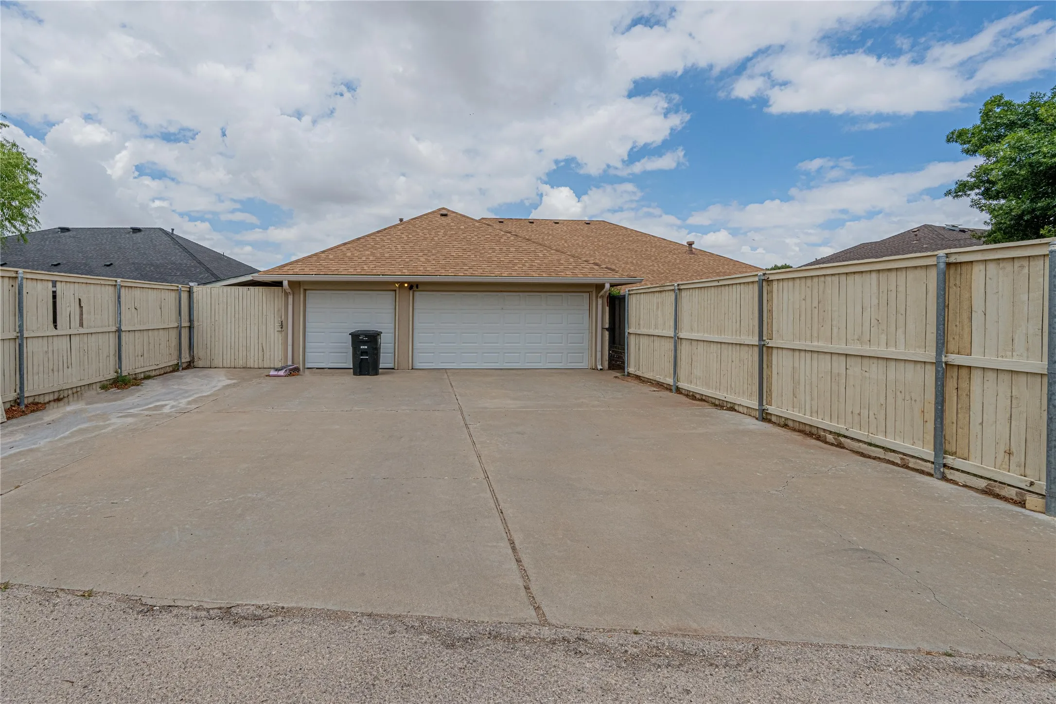 Single Family Residence For Sale in Midland County , 3106 San Jose Dr Drive, Odessa, Texas 79765, 4 Bedroom, 3 Bathroom, 3 Garage spaces, 2,835 Sqft, built in 2003, mls#21337540, Real Estate Agent in Odessa, Homes For Sale in Midland county, Homes For Sale in Odessa, Realtor in Odessa Texas, Real Estate Brokerage Independent Realty Texas, Luminita Cordes Realtor