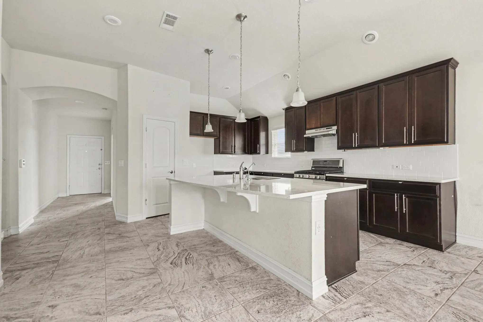 Single Family Residence For Sale in Denton County , 2225 Candler Club Way, Little Elm, Texas 75068, 4 Bedroom, 3 Bathroom, 2 Garage spaces, 2,235 Sqft, built in 2015, mls#21336975, Real Estate Agent in Little Elm, Homes For Sale in Denton county, Homes For Sale in Little Elm, Realtor in Little Elm Texas, Real Estate Brokerage Independent Realty Texas, Luminita Cordes Realtor